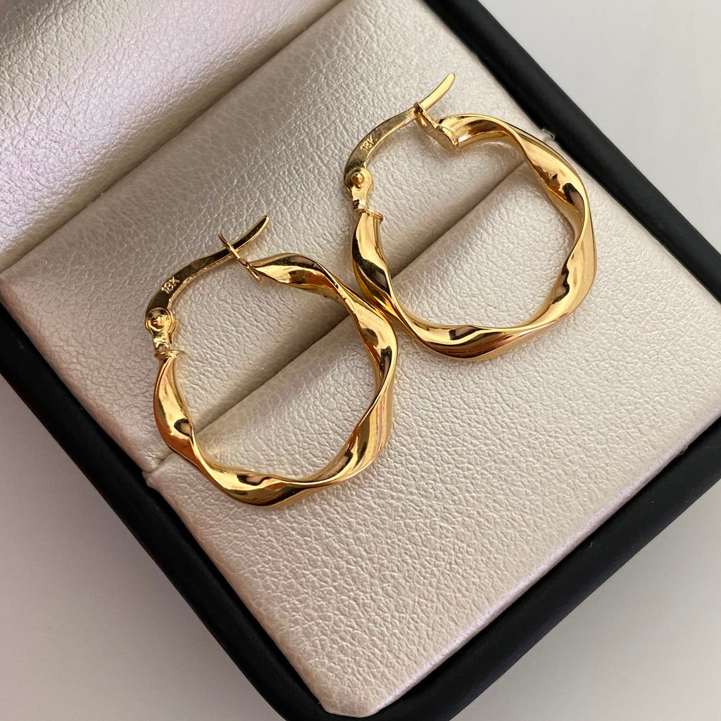 Candonga Entorchada Oro amarillo 18k 1,4 Gr / 2 Cm