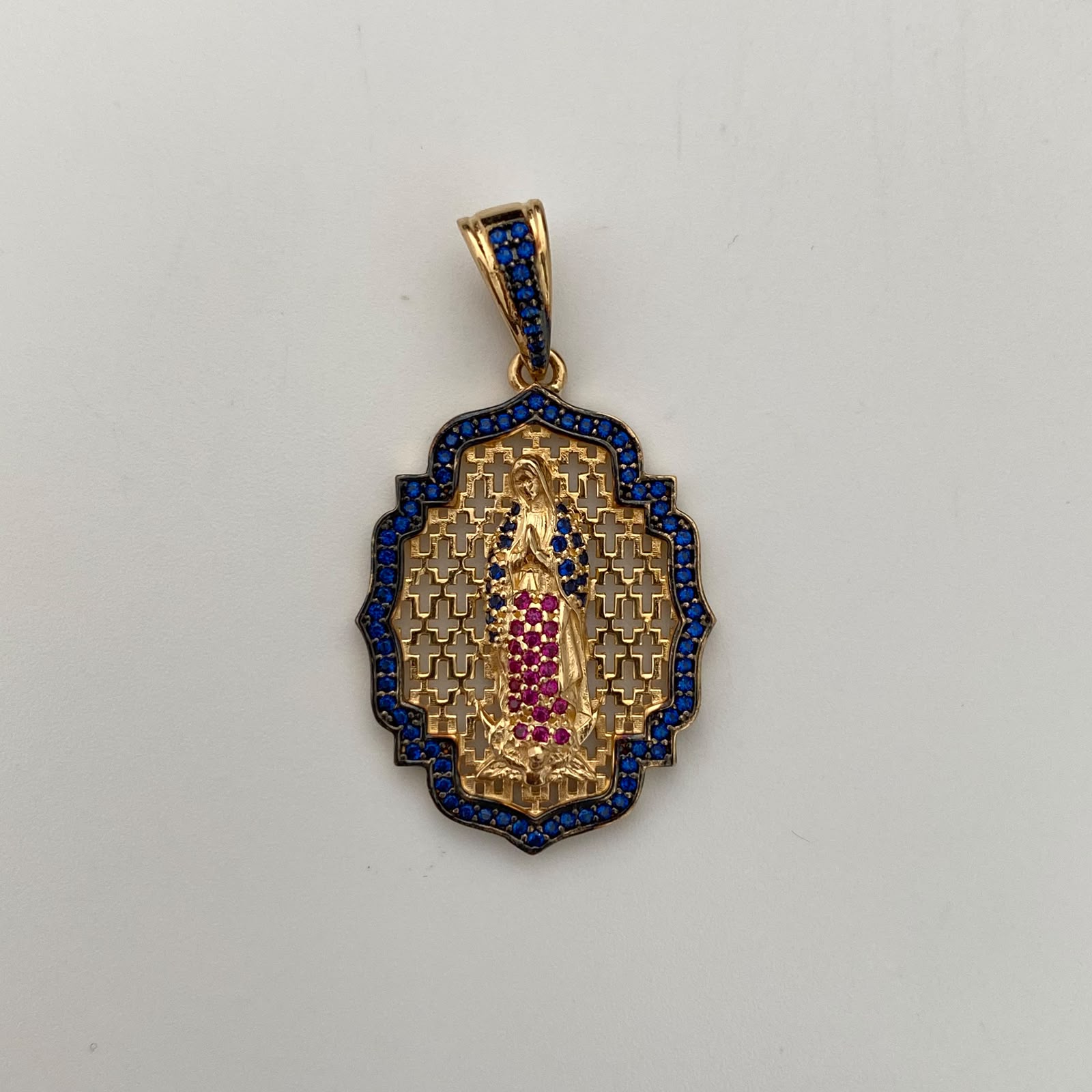 Dije Virgen de Guadalupe Casting Azul Oro amarillo 18k 5,4 Gr / 22,9 mm / 4 Cm