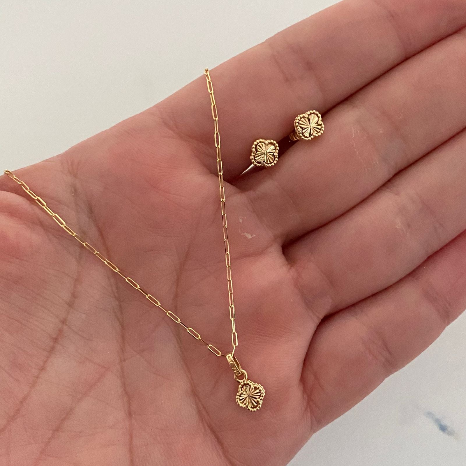 Cadena It set con dije de trebol y topos diamantados  Oro amarillo 18k 2,95 Gr / 1,1 mm / 50 Cm