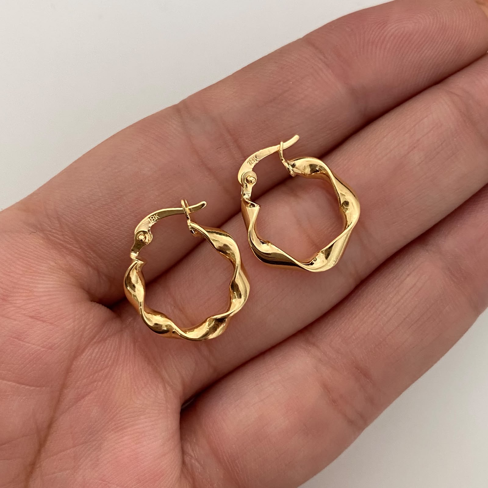 Candonga Entorchada Oro amarillo 18k 1,25 Gr / 1,7 Cm