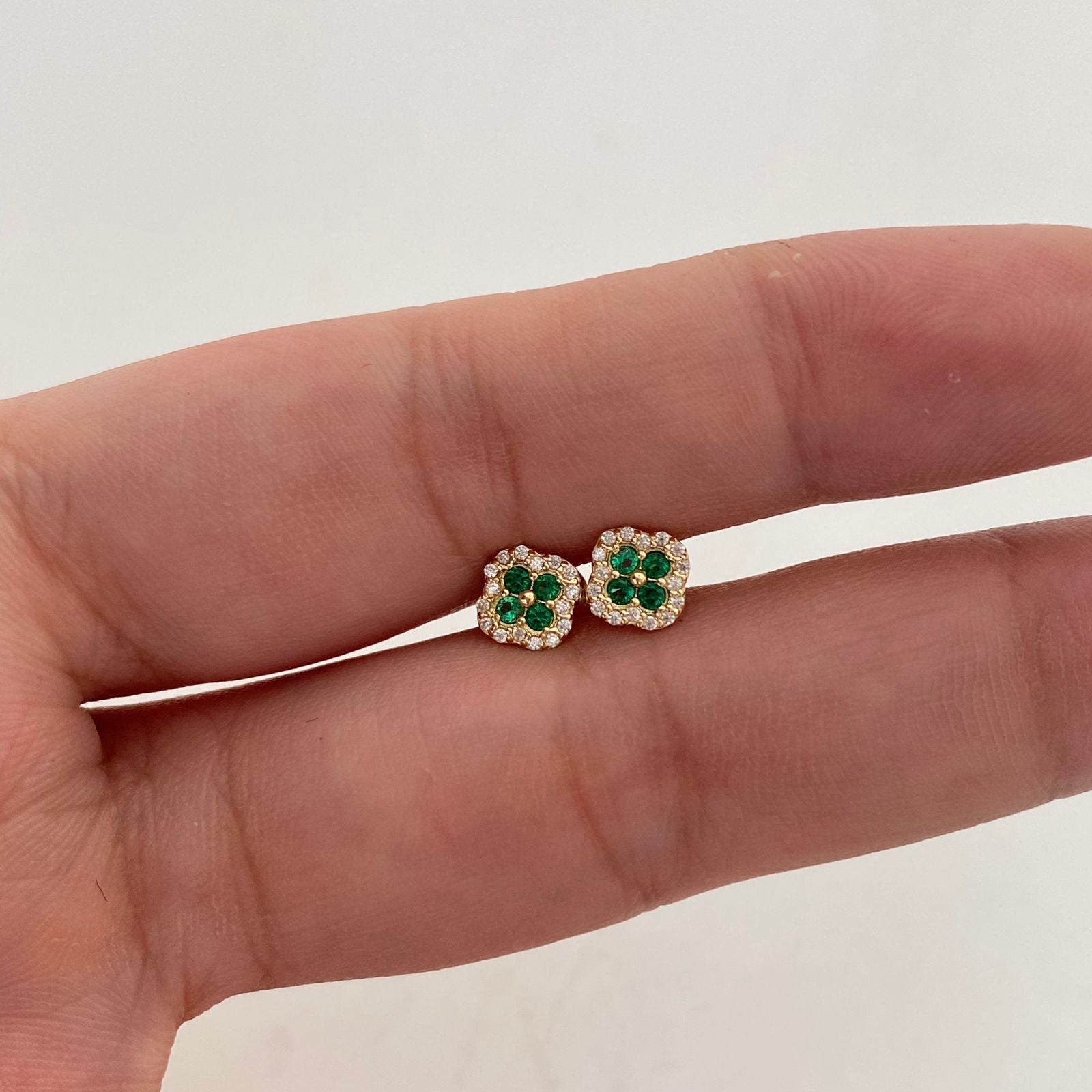 Topos Trebol Casting Verdes Oro amarillo 18k 0,9 Gr / 5,7 mm