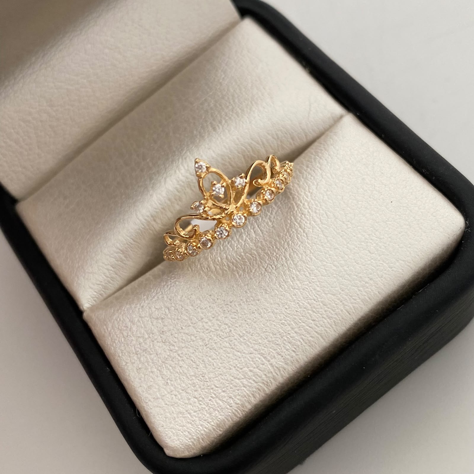 Anillo 15 Corona Casting Blanco Oro amarillo 18k / Talla 6 / 1,5 Gr