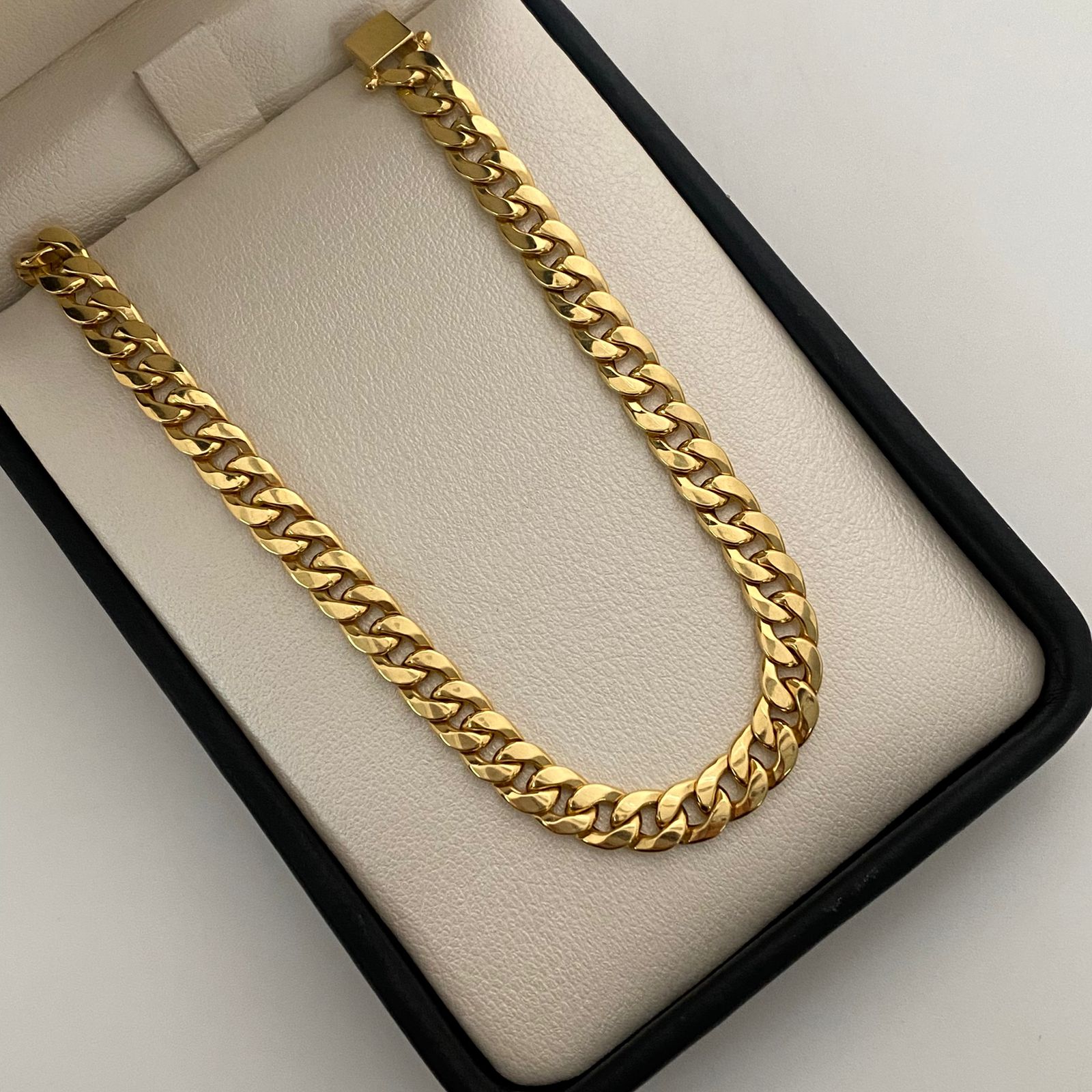 Pulso It Cubano broche especial   Oro amarillo 18k +2 / 5,30 Gr / 5,7 mm / 20,5 Cm