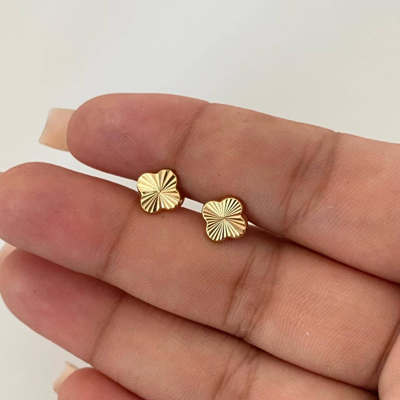 Topos trebol diamantados Oro amarillo 18k 1,0 Gr / 7,0 mm