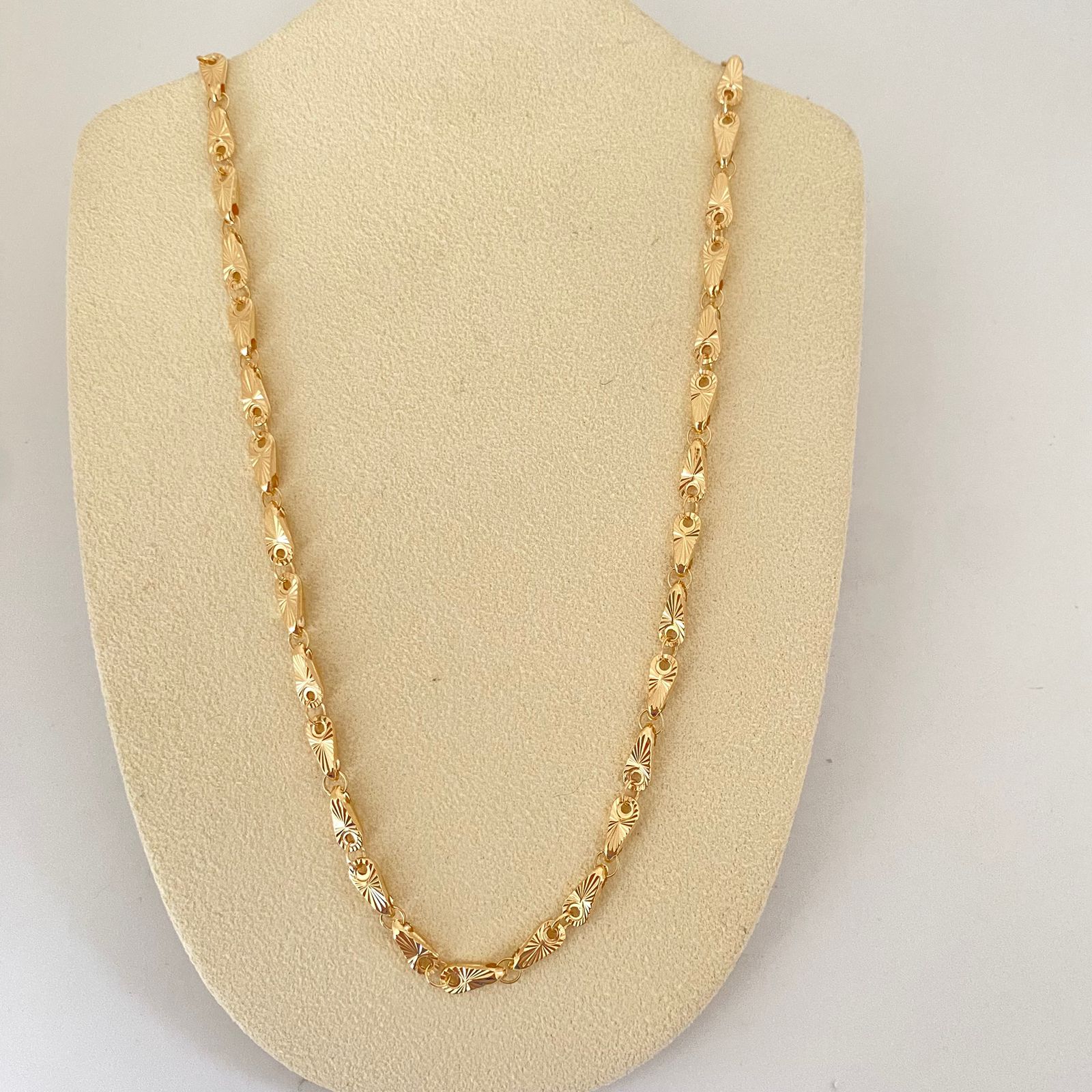 Cadena rustica diamantada  Oro amarillo 18k 10,55 Gr / 4 mm / 62 Cm Broche 0,60