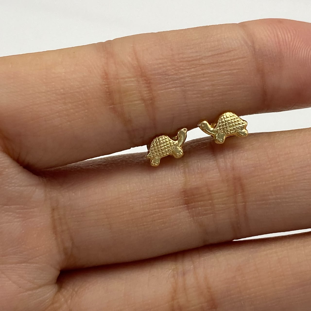 Topos tortuga Oro amarillo 18k 0,5 Gr / 7,9 mm