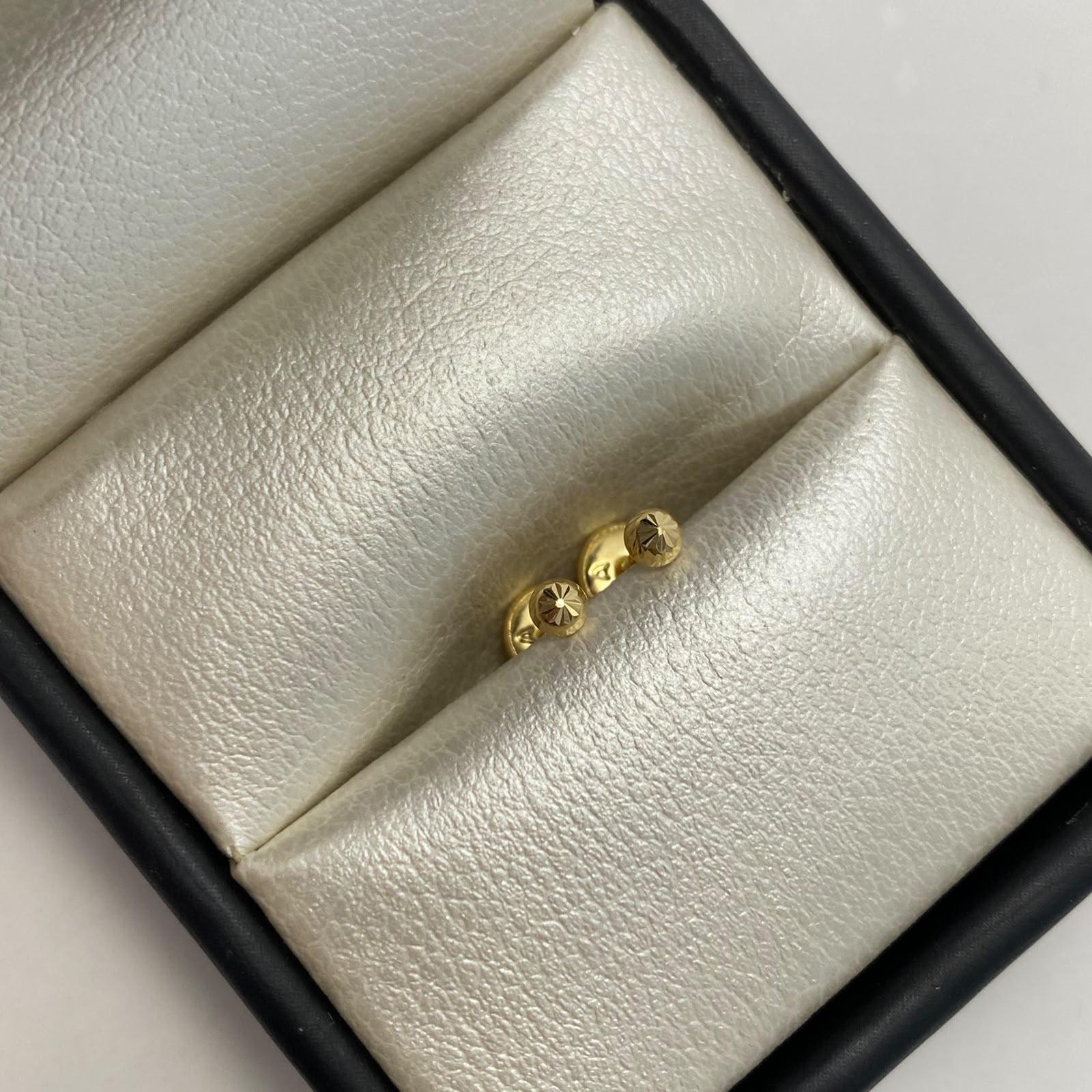 Topos media bola diamantado 3mm Oro amarillo 18k 0,4 Gr