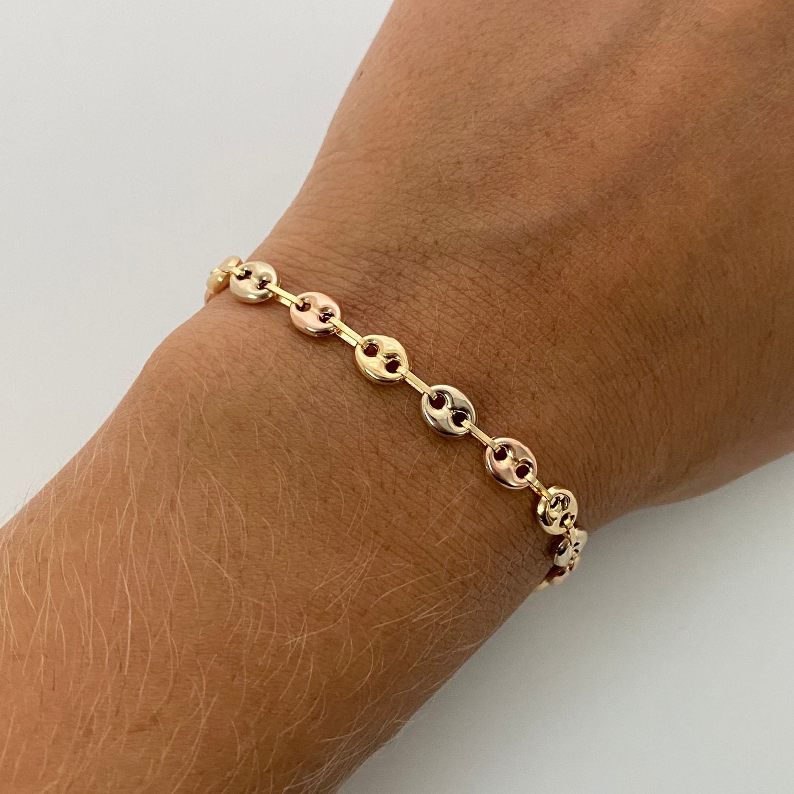 Pulso Gc Tres oros 18k 4,10 Gr / 5,4 mm / 21,5 Cm Broche 0,40