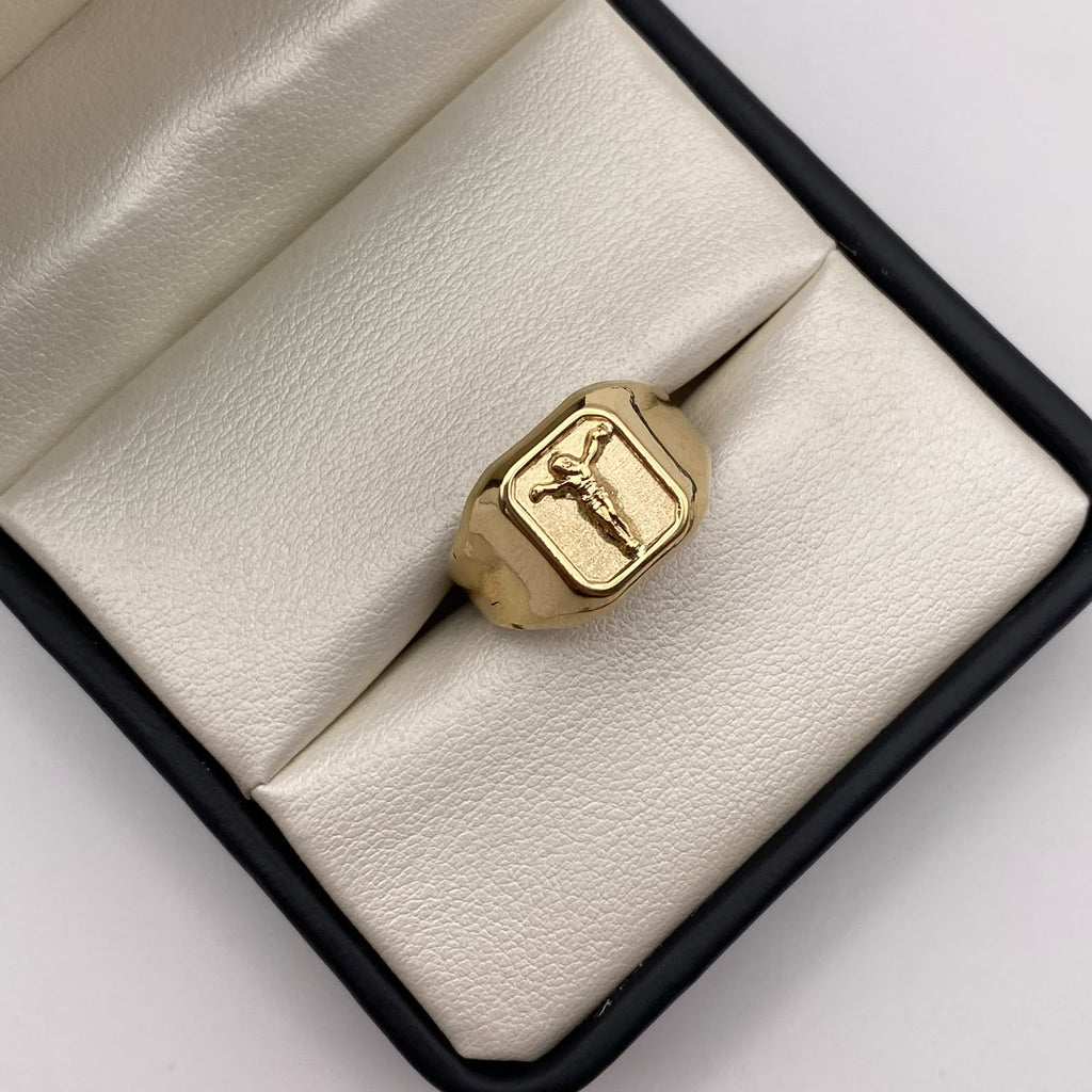Anillo troquel cristo Oro amarillo 18k / Talla 10 / 2,9 Gr / 4,5 mm