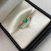 Anillo solitario corazon esmeralda Oro amarillo / Talla 5 3/4 / 1,25 Gr