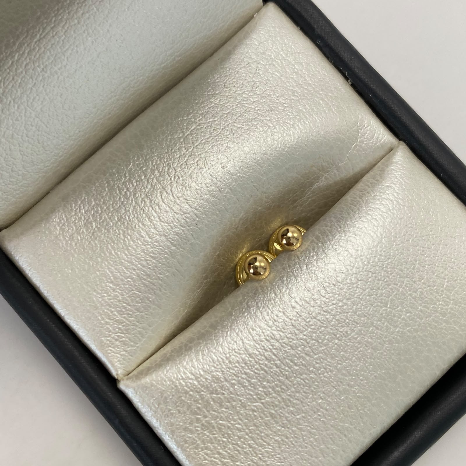 Topos media bola lisa 3mm Oro amarillo 18k 0,35 Gr