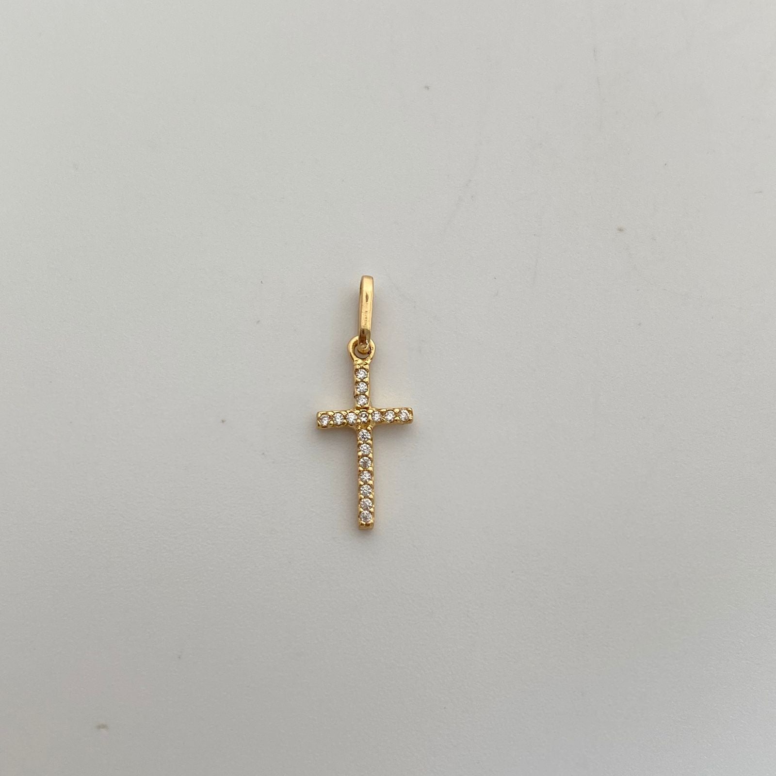Dije Cruz Casting Oro amarillo 18k 0,65 Gr / 8,6 mm / 2,2 Cm