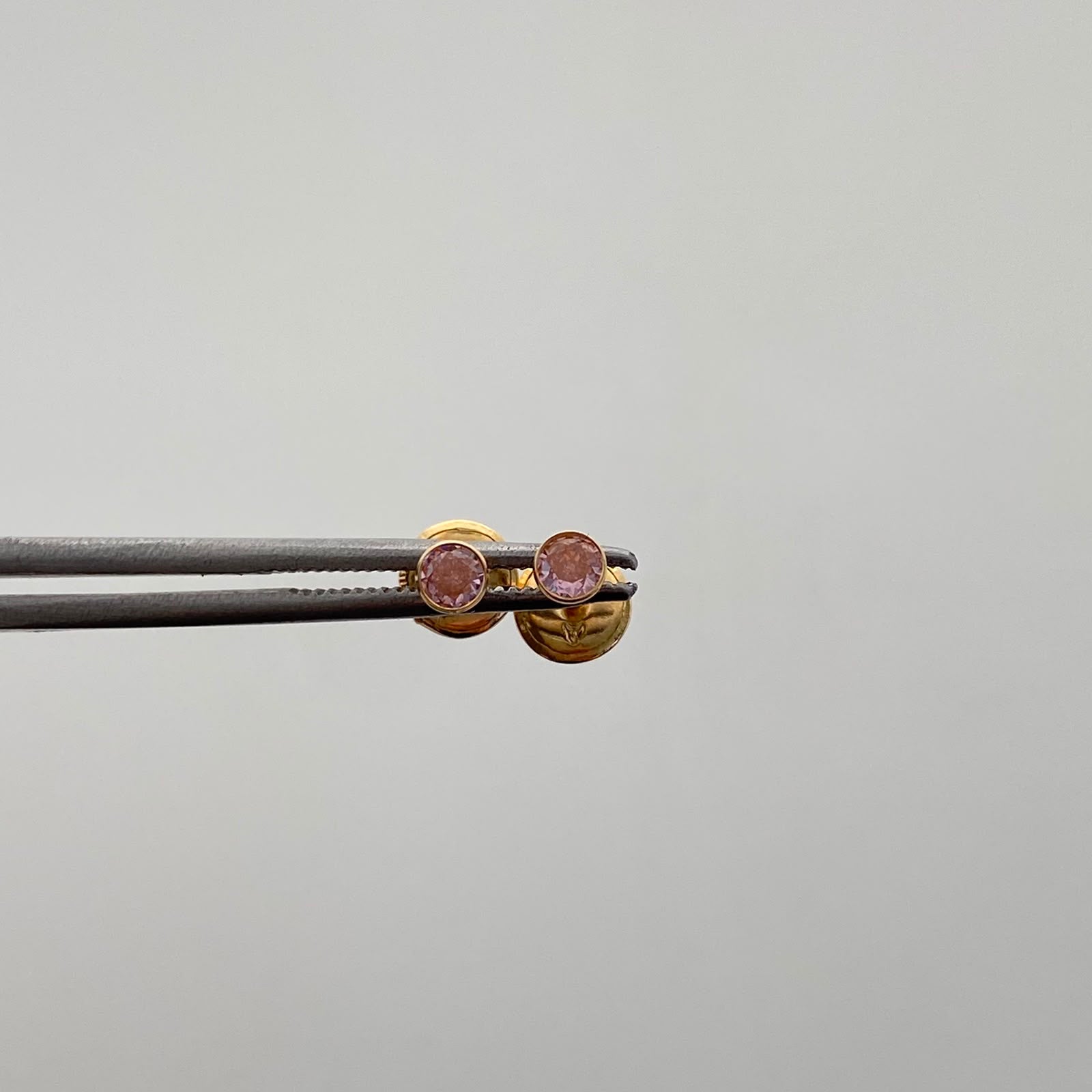 Topos Circon Rosado Oro amarillo 18k 0,45 Gr / 3 mm