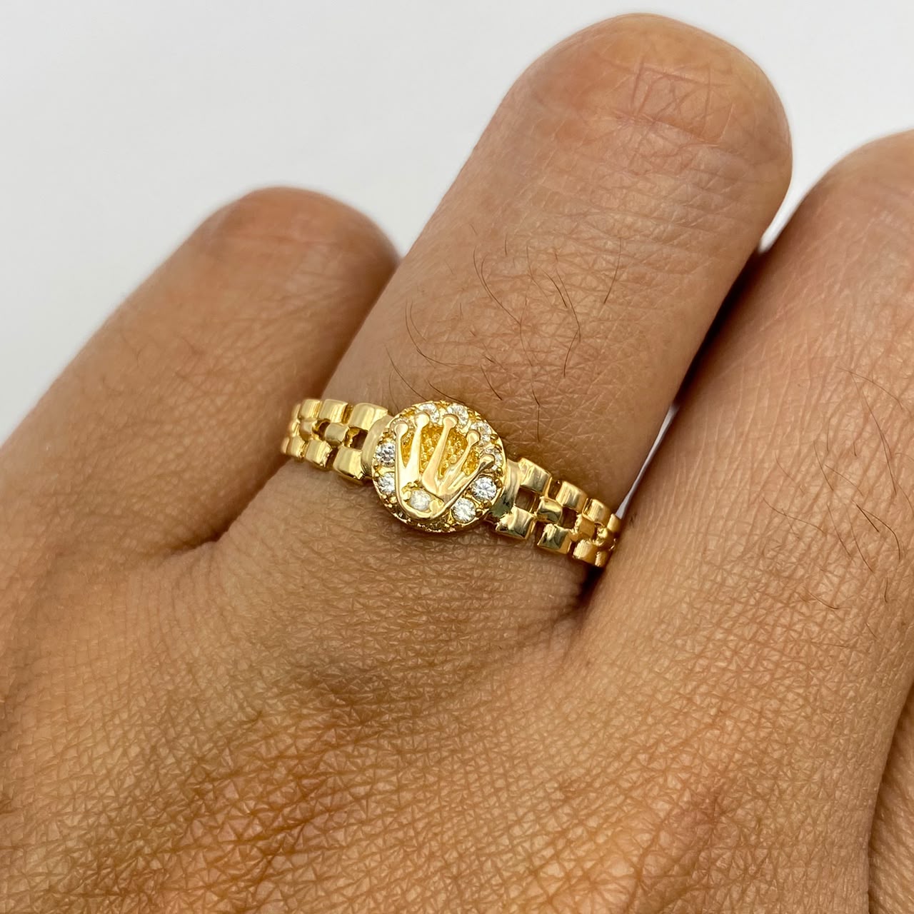 Anillo Corona rx circones blancos Oro amarillo 18k / Talla 8 / 2,6 Gr / 3,3 mm