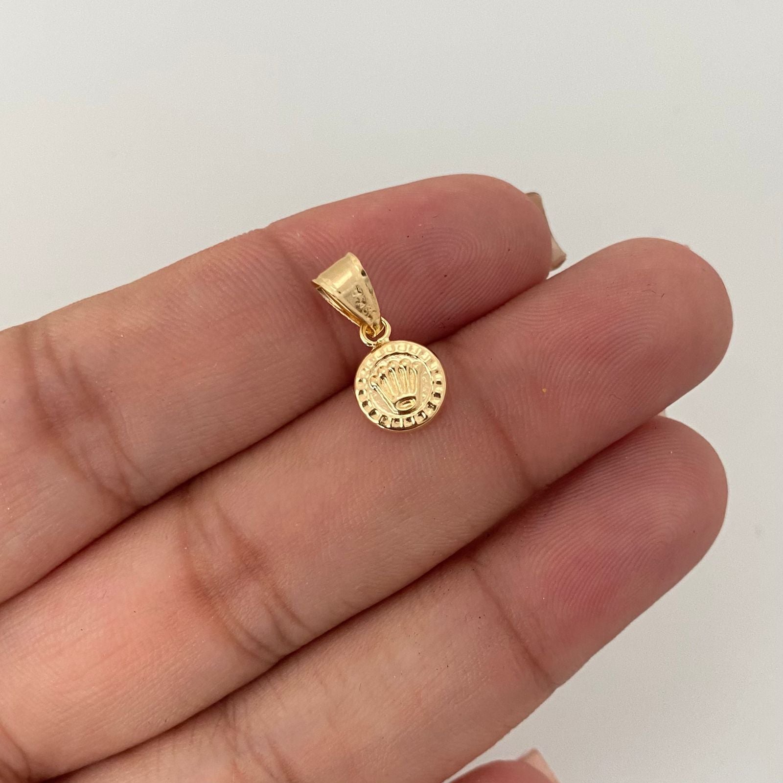 Dije corona rx borde punteado Oro amarillo 18k 0,35 Gr / 1,6 Cm