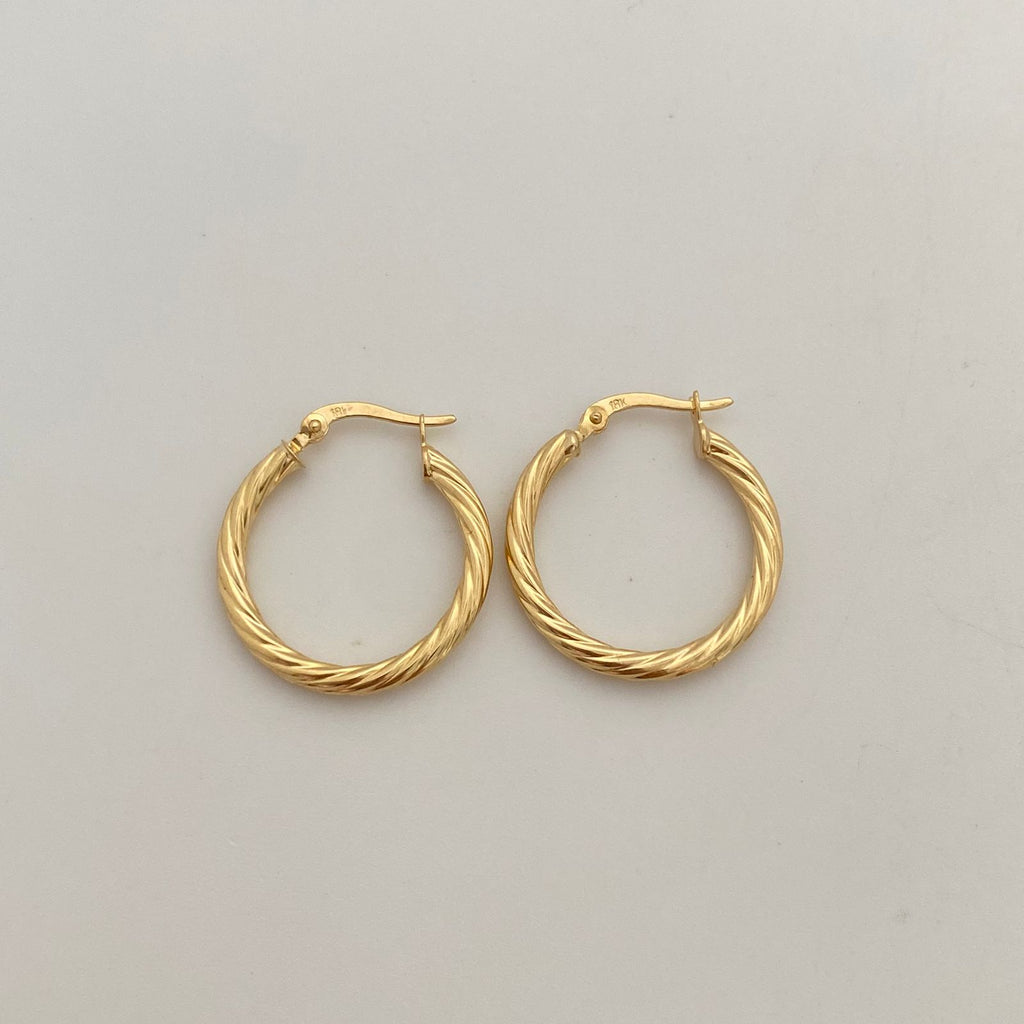 Candonga Entorchada Oro amarillo 18k 1,9 Gr / 2,5 Cm