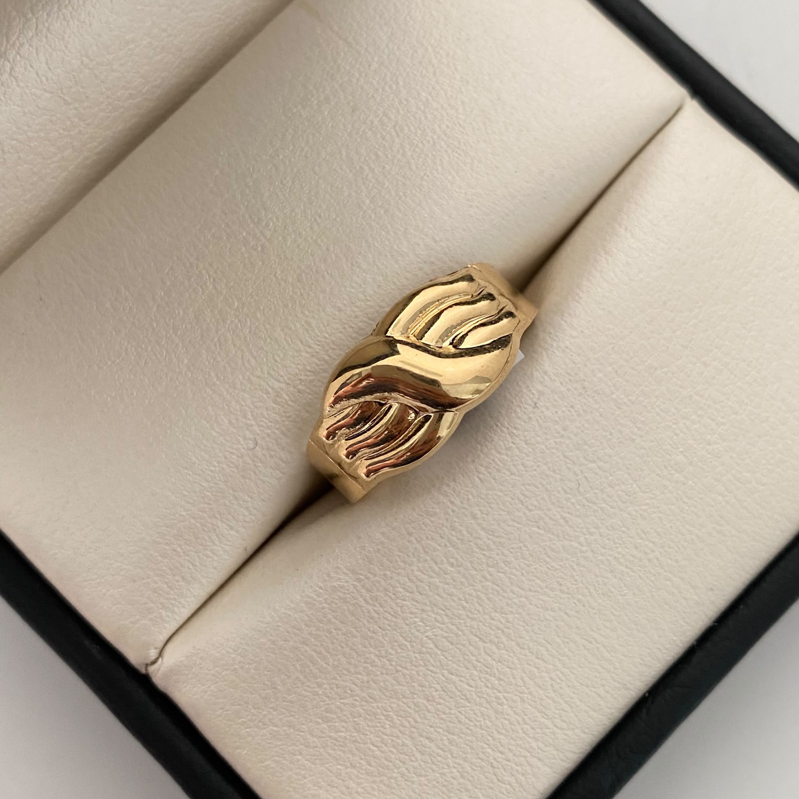 Anillo Ola  Oro amarillo 18k / Talla 7 / 1,9 Gr / 5 mm