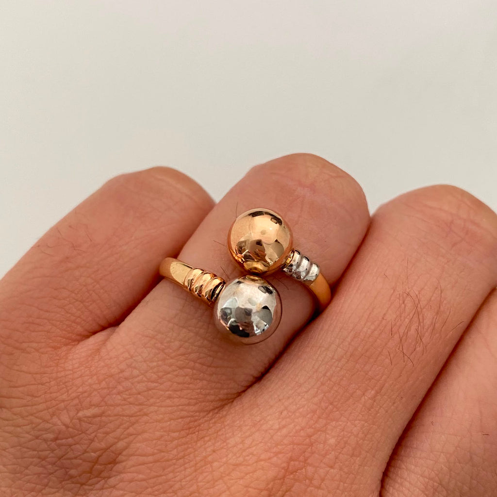 Anillo Tu y Yo Tres oros 18k / Talla 8 1/2 / 2,1 Gr / 3,1 mm