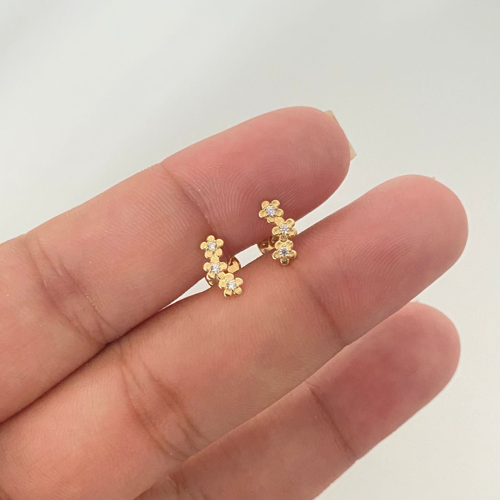 Topos fila flores Oro amarillo 18k 0,85 Gr / 3,3 mm