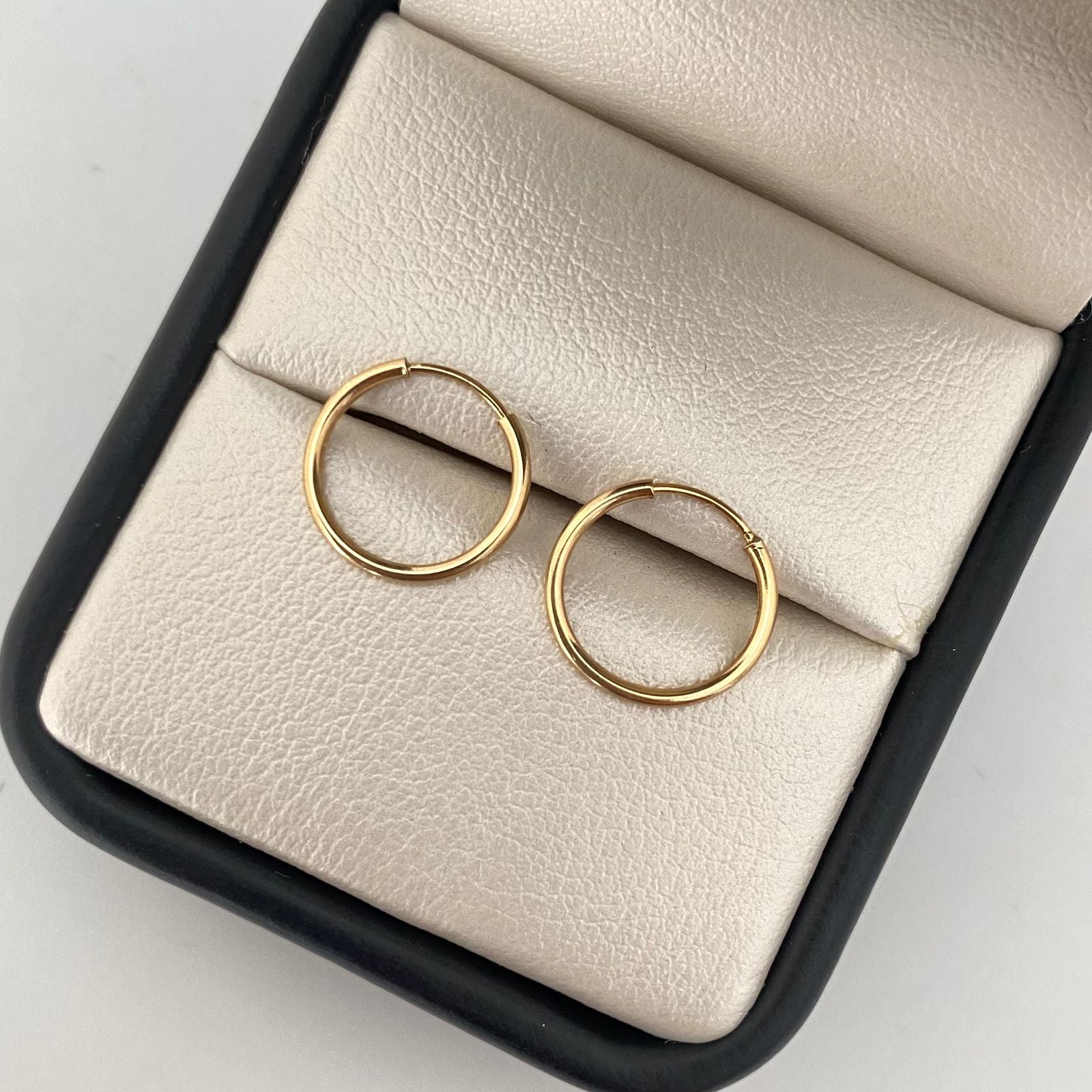 Candonga imperdible lisa Oro amarillo 18k 0,6 Gr / 1,4 Cm