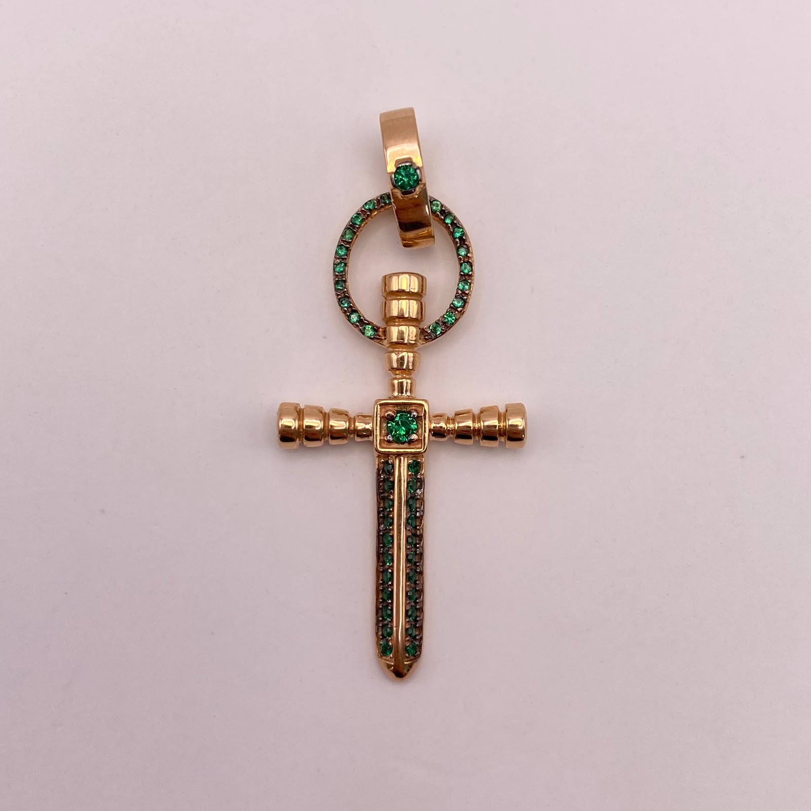 Dije cruz aro circones verdes Oro rosa 18k 6,95 Gr / 22 mm / 5 Cm