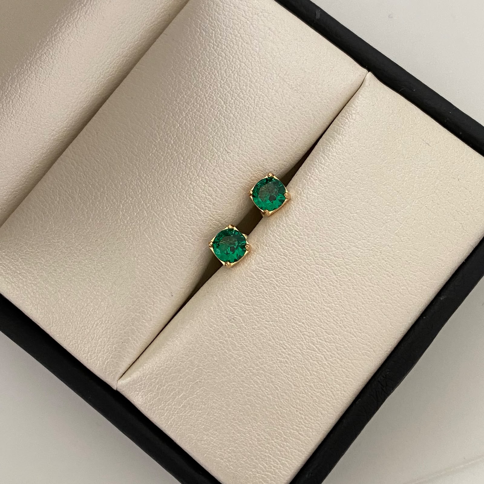 Topos Circon Verde Oro amarillo 18k 0,95 Gr / 5 mm