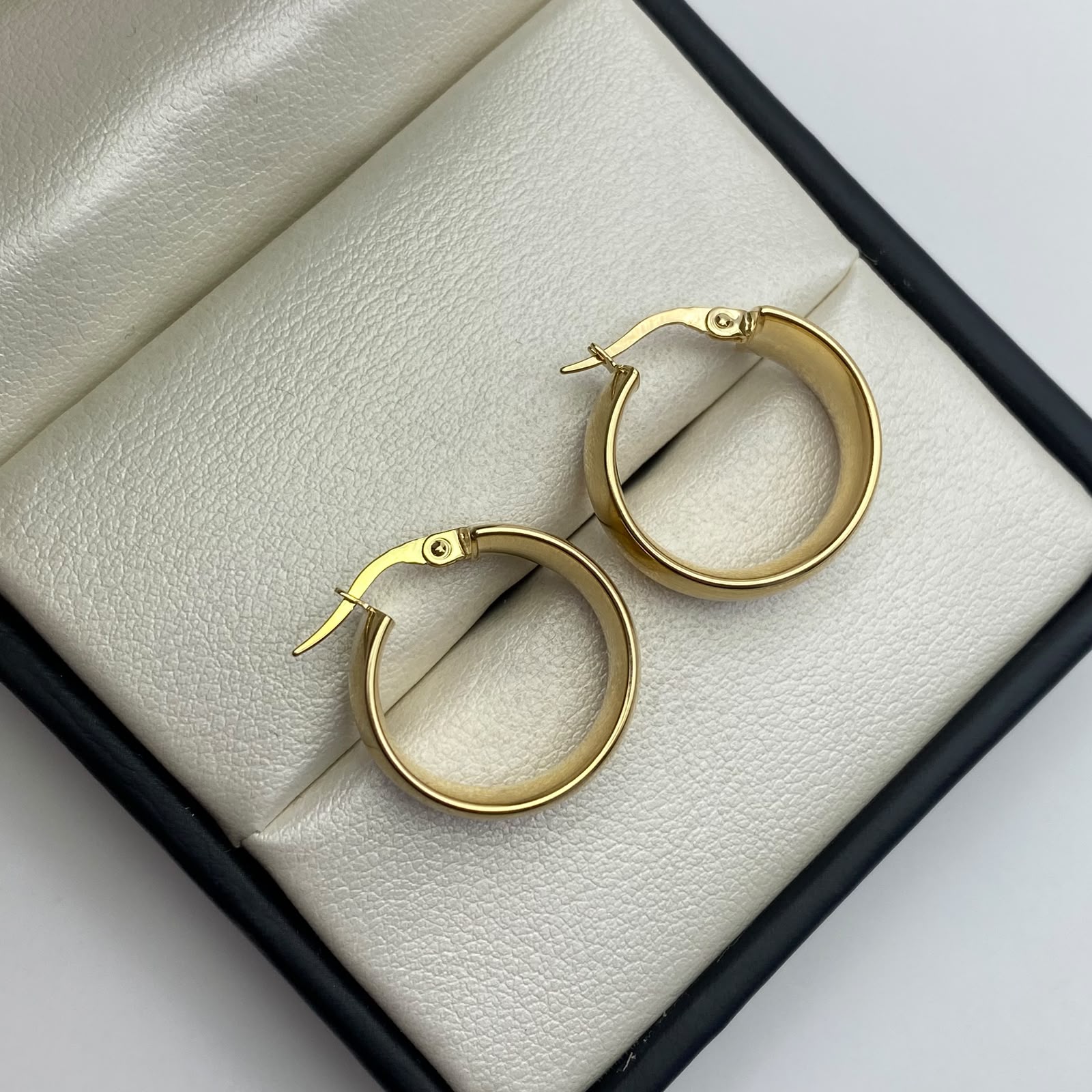 Candonga It lisa Oro amarillo 18k 2,8 Gr / 2 Cm
