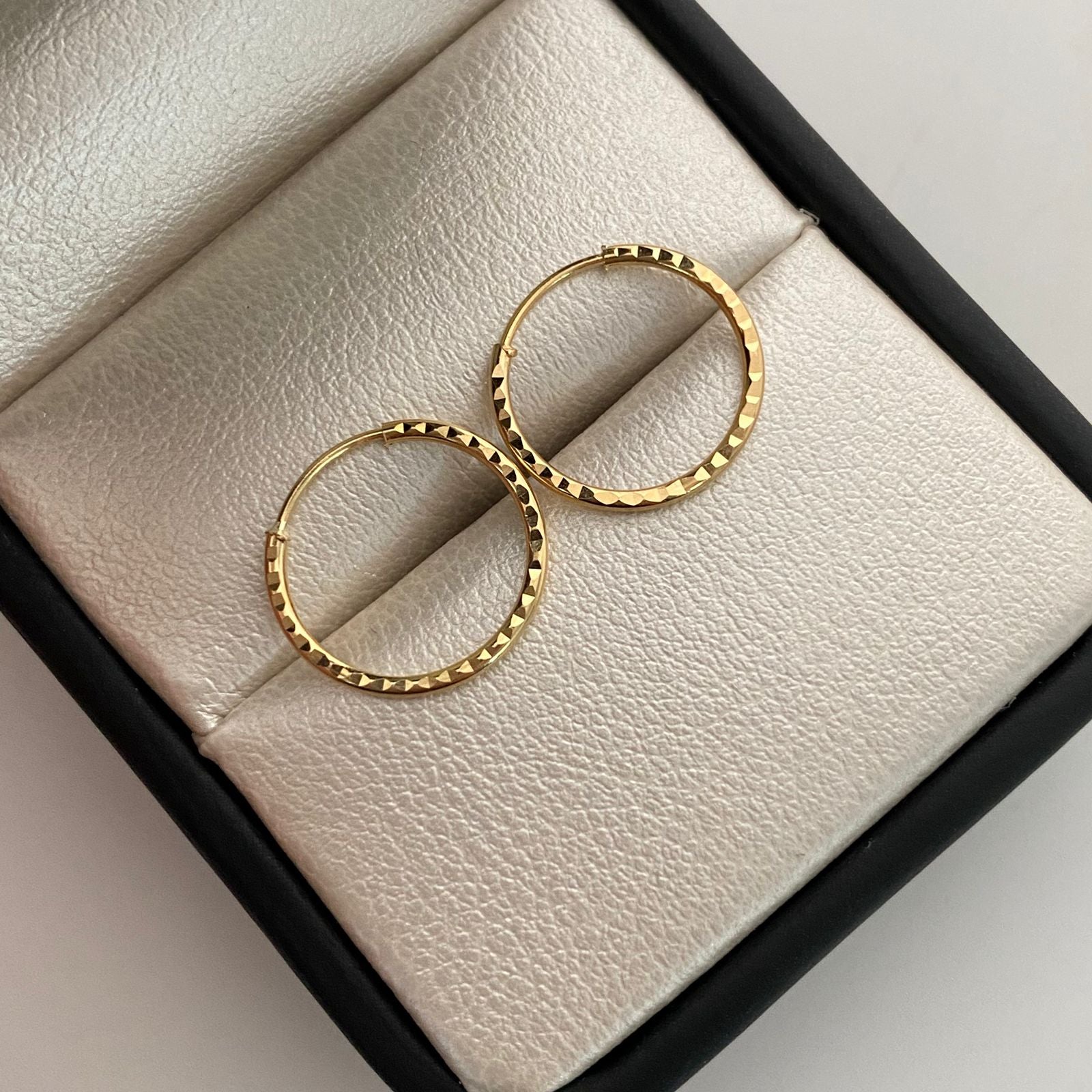 Candonga imperdible diamantada Oro amarillo 18k 0,75 Gr / 1,5 Cm
