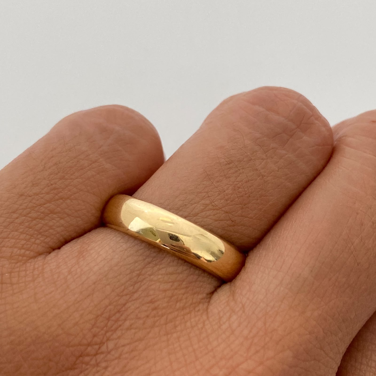 Anillo Argolla Lisa Oro amarillo 18k / Talla 10 / 2,2 Gr / 4,7 mm