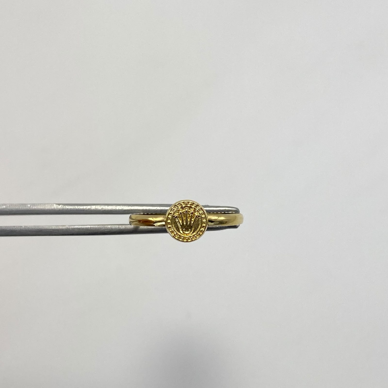 Anillo Corona Rx Oro amarillo 18k / Talla 5 1/2 / 0,7 Gr / 1,4 mm