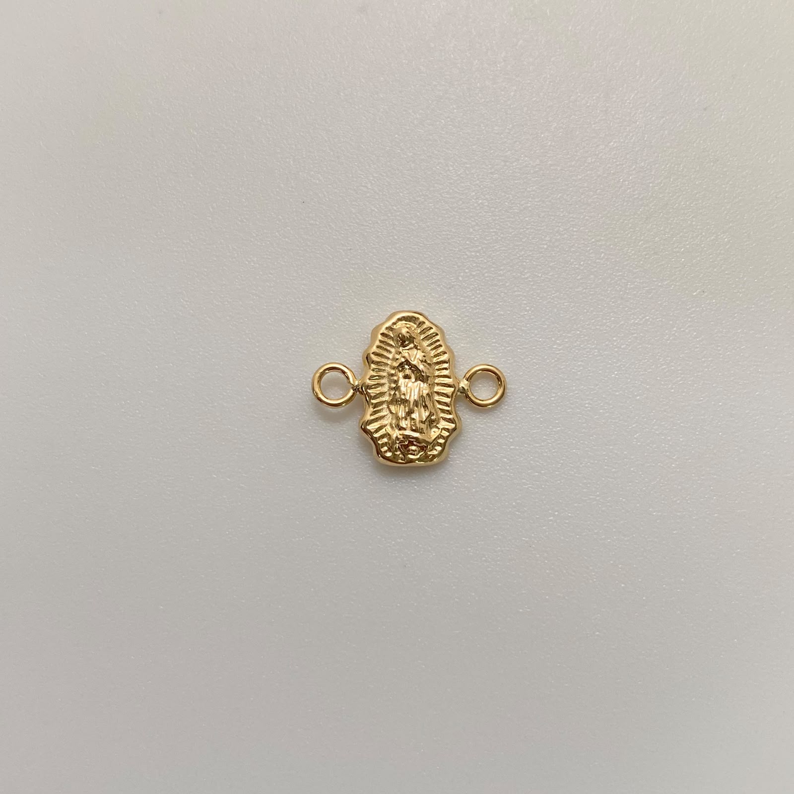 Herraje Virgen de Guadalupe Silueta Oro amarillo 18k 0,45 Gr / 1,4 Cm