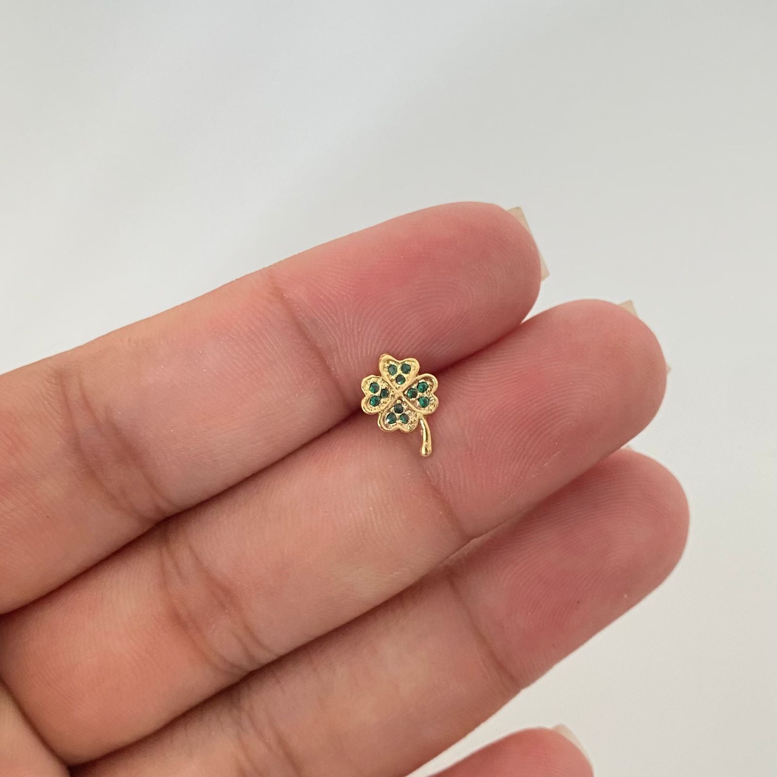 Piercing trebol circones verdes (joya ) Oro amarillo 18k 0,7 Gr