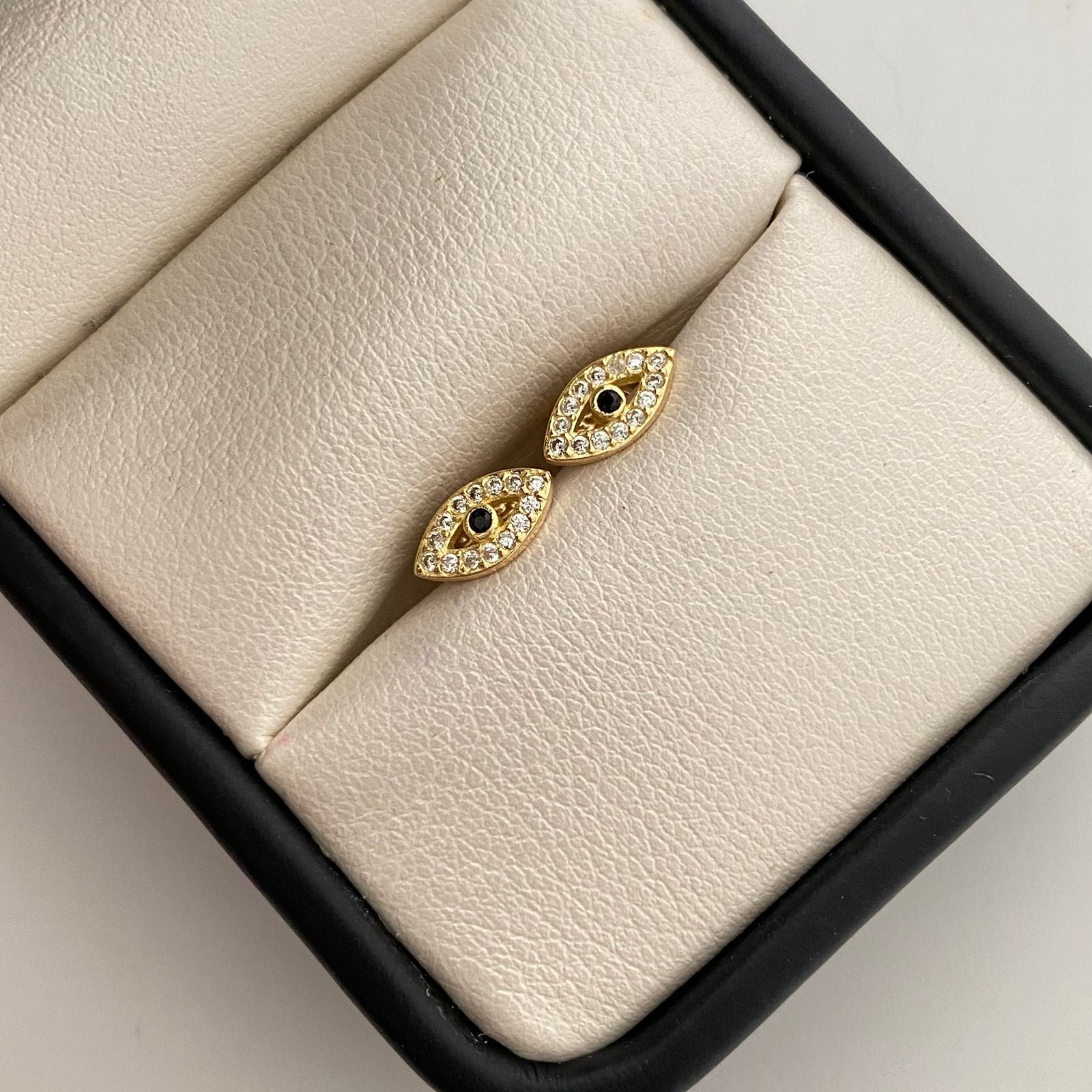 Topos Ojo Circones Blancos y Negro Oro amarillo 18k 1,1 Gr / 9,1 mm
