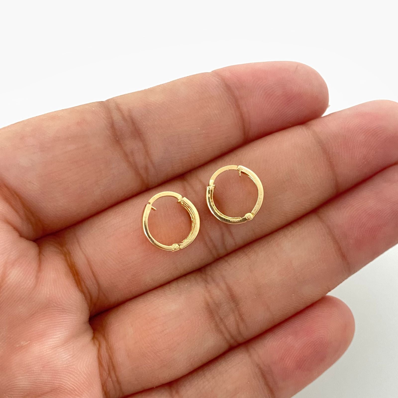 Candonga mini linea casting blanco Oro amarillo 18k 0,85 Gr / 1,0 Cm