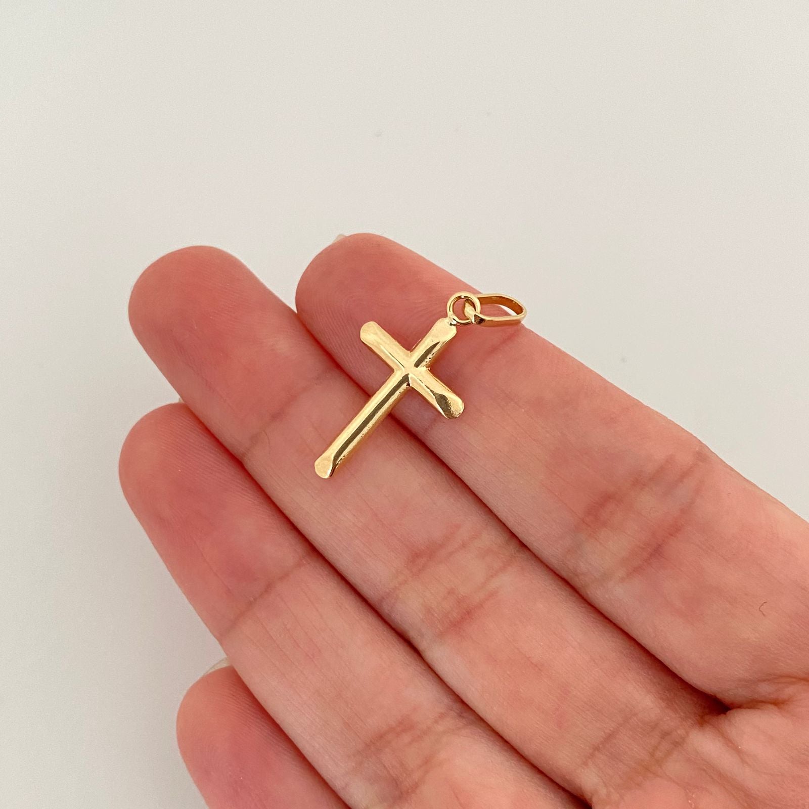 Dije cruz lisa Oro amarillo 18k 0,85 Gr / 2,8 Cm