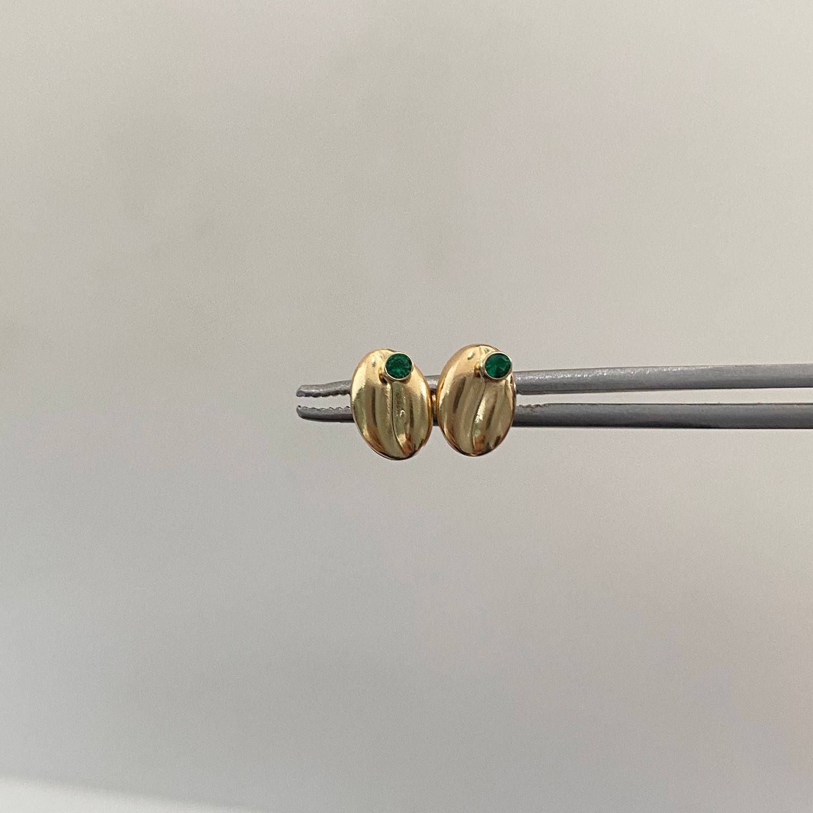 Topos Grano de Cafe circon Verde Oro amarillo 18k 0,75 Gr / 5,3 mm