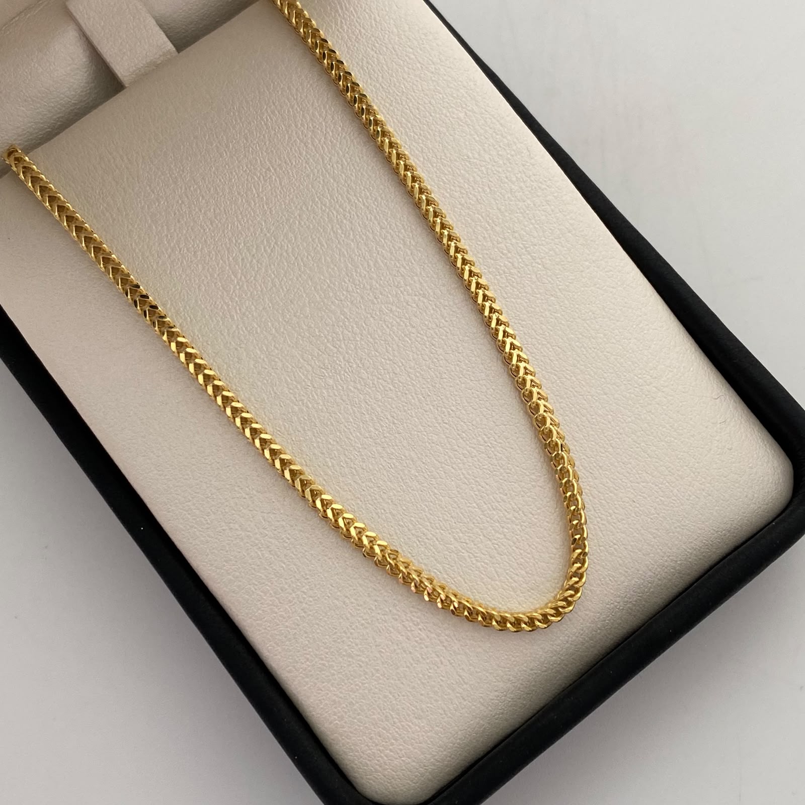 Cadena It Franco Oro amarillo 18k +1 / 7,5 Gr / 2,4 mm / 50 Cm