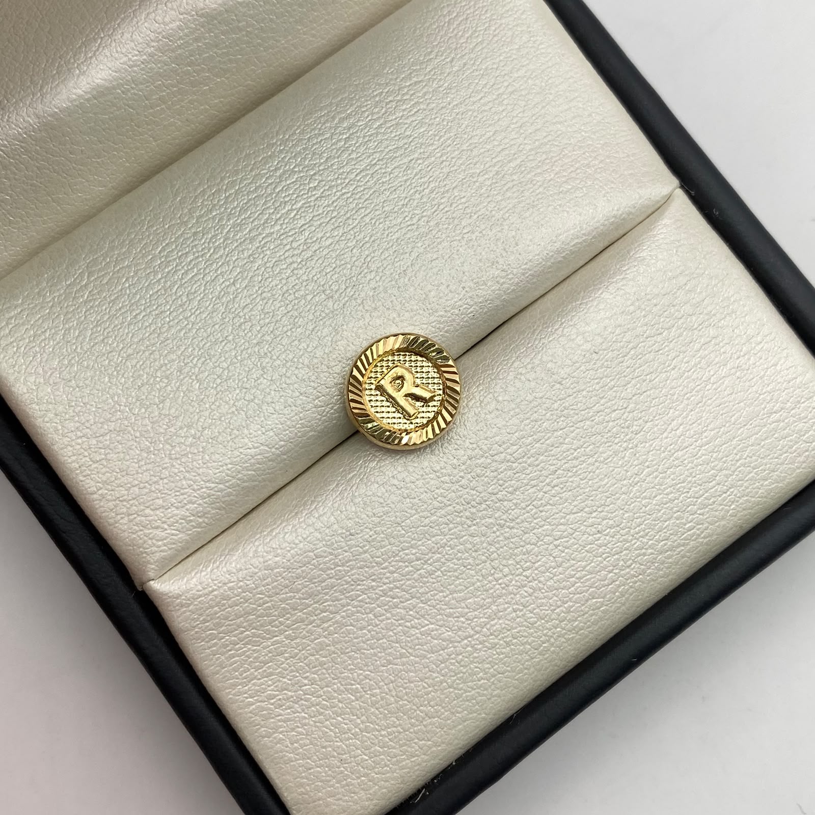 Herraje tambor letra R Oro amarillo 0,6 Gr / 1 Cm