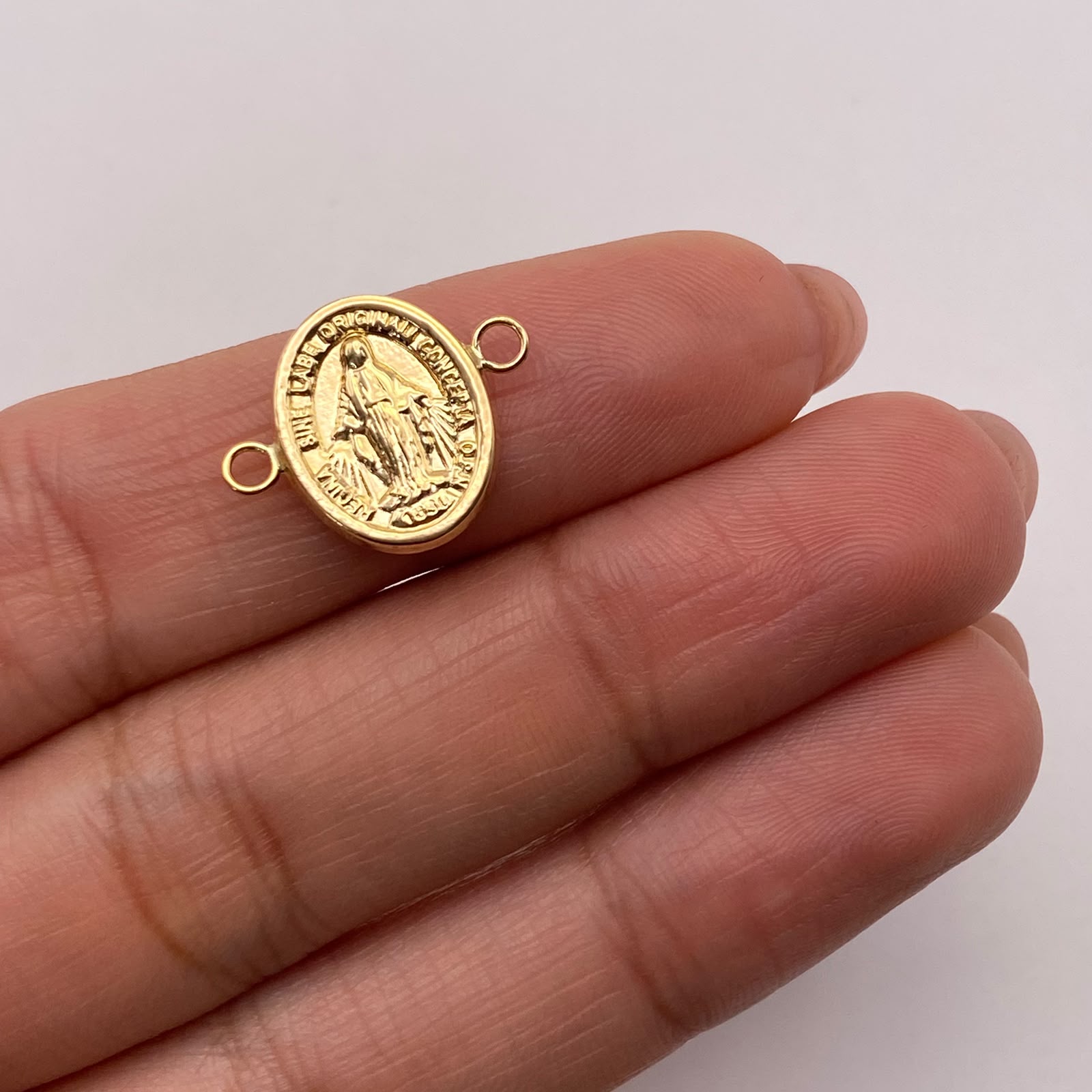 Herraje virgen milagrosa Oro amarillo 18k 0,82 Gr / 1,7 Cm