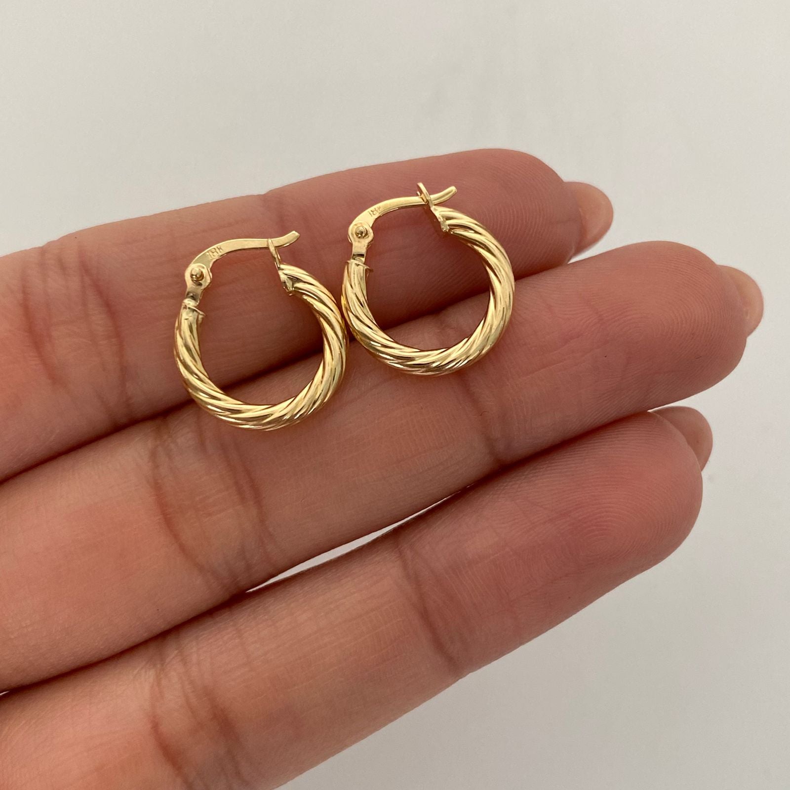 Candonga Entorchada Oro amarillo 18k 1,2 Gr / 1,7 Cm