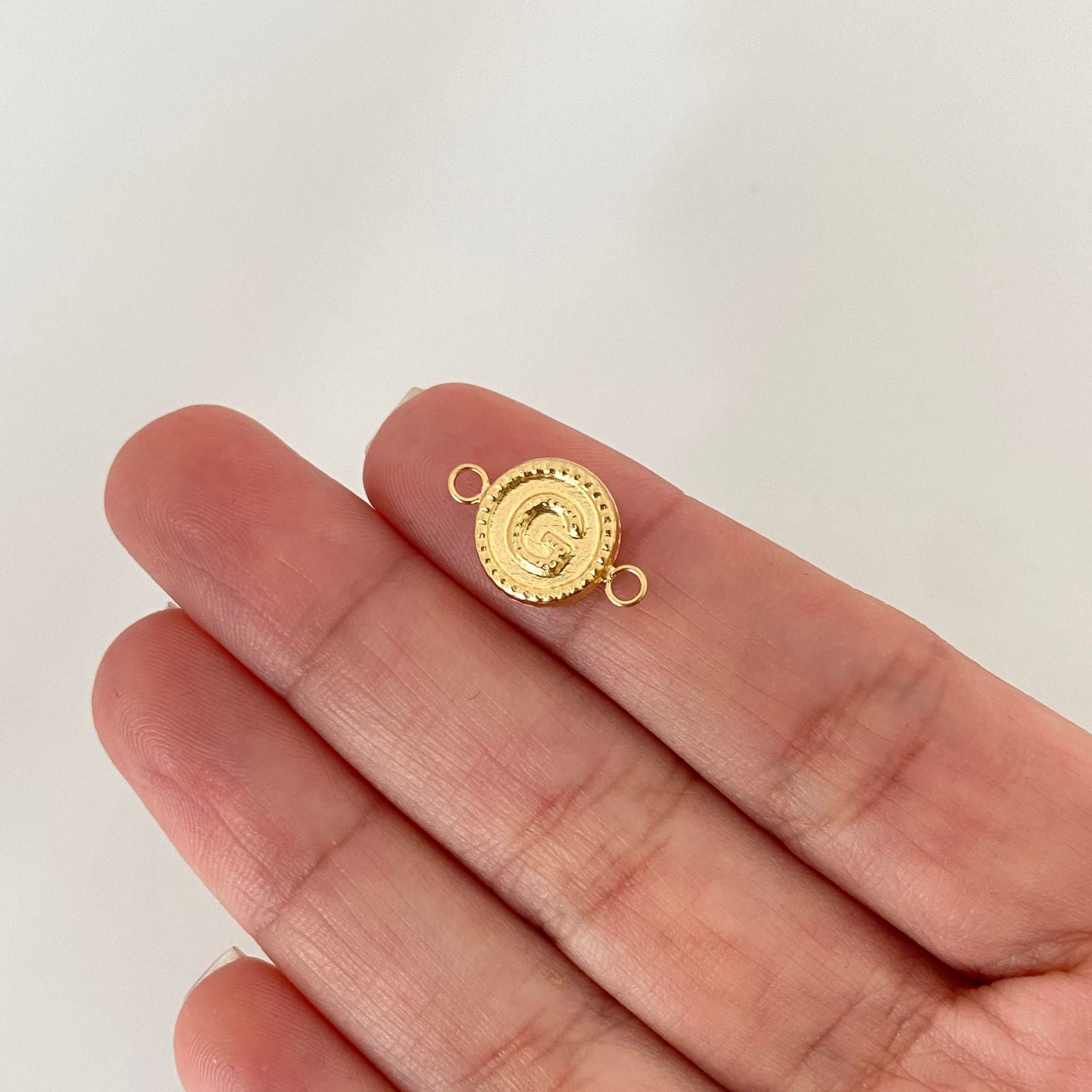 Herraje letra G Oro amarillo 18k 0,65 Gr / 1,5 Cm