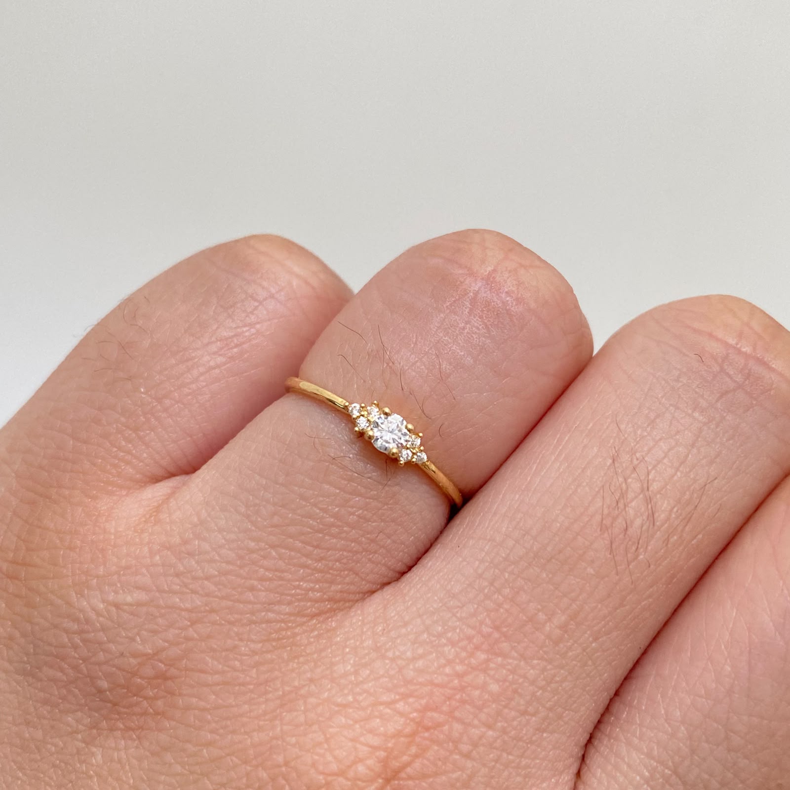 Anillo Solitario Oro amarillo 18k / Talla 6 / 1 Gr / 1,3 mm