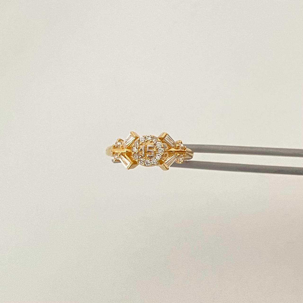 Anillo 15´s laterales mariposa casting Oro amarillo 18k / Talla 6 / 2,7 Gr