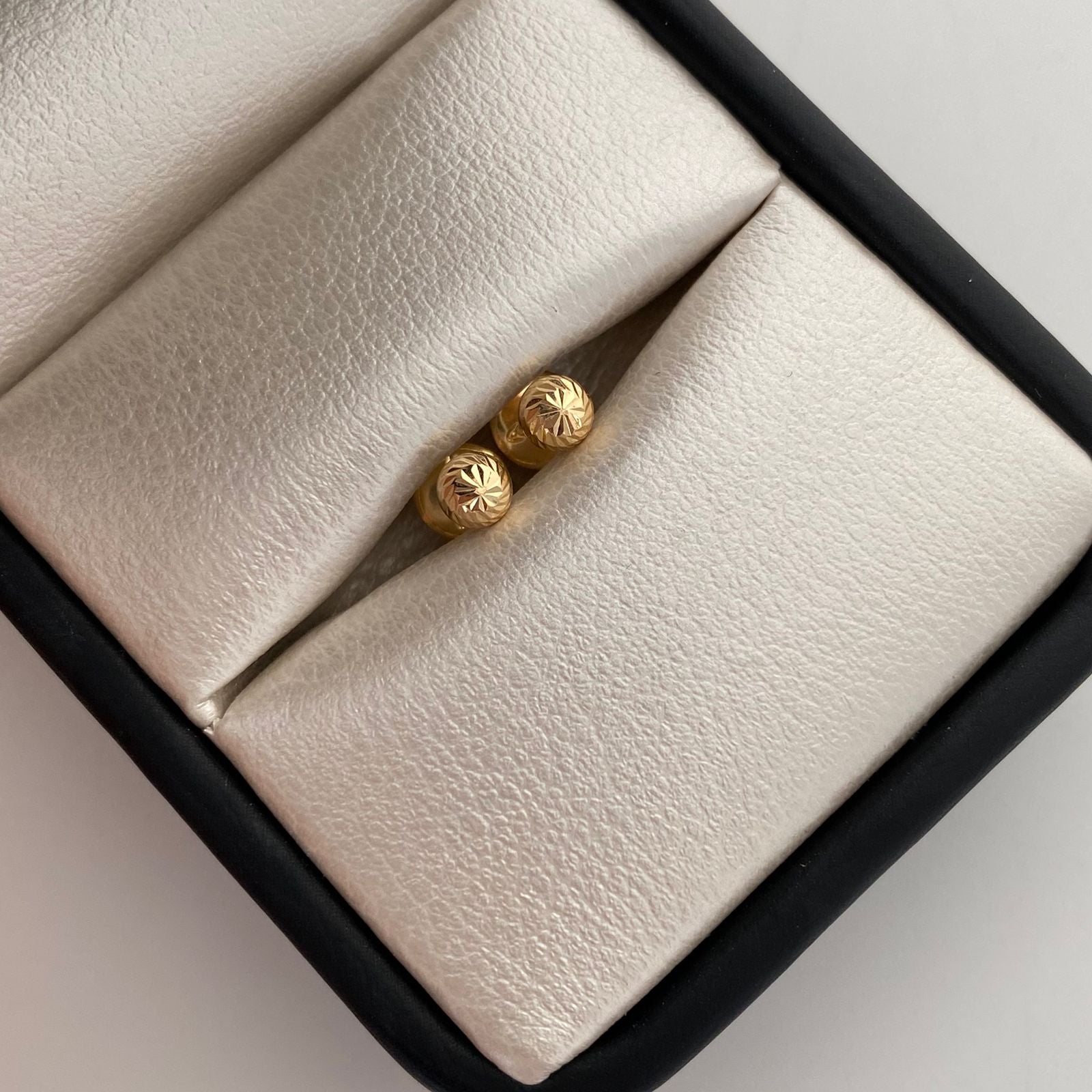 Topos Bola Diamantada 4mm Oro amarillo 18k 0,5 Gr