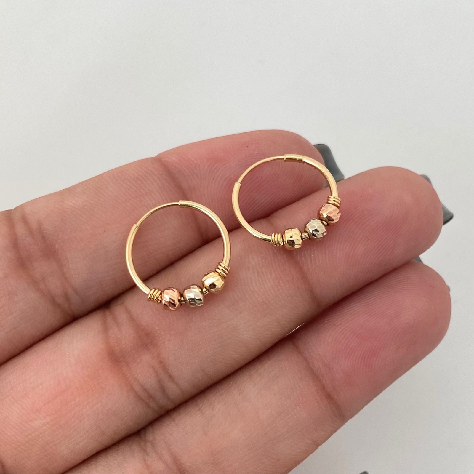 Candonga imperdible balines diamantados Tres oros 18k 1,3 Gr / 1,7 Cm