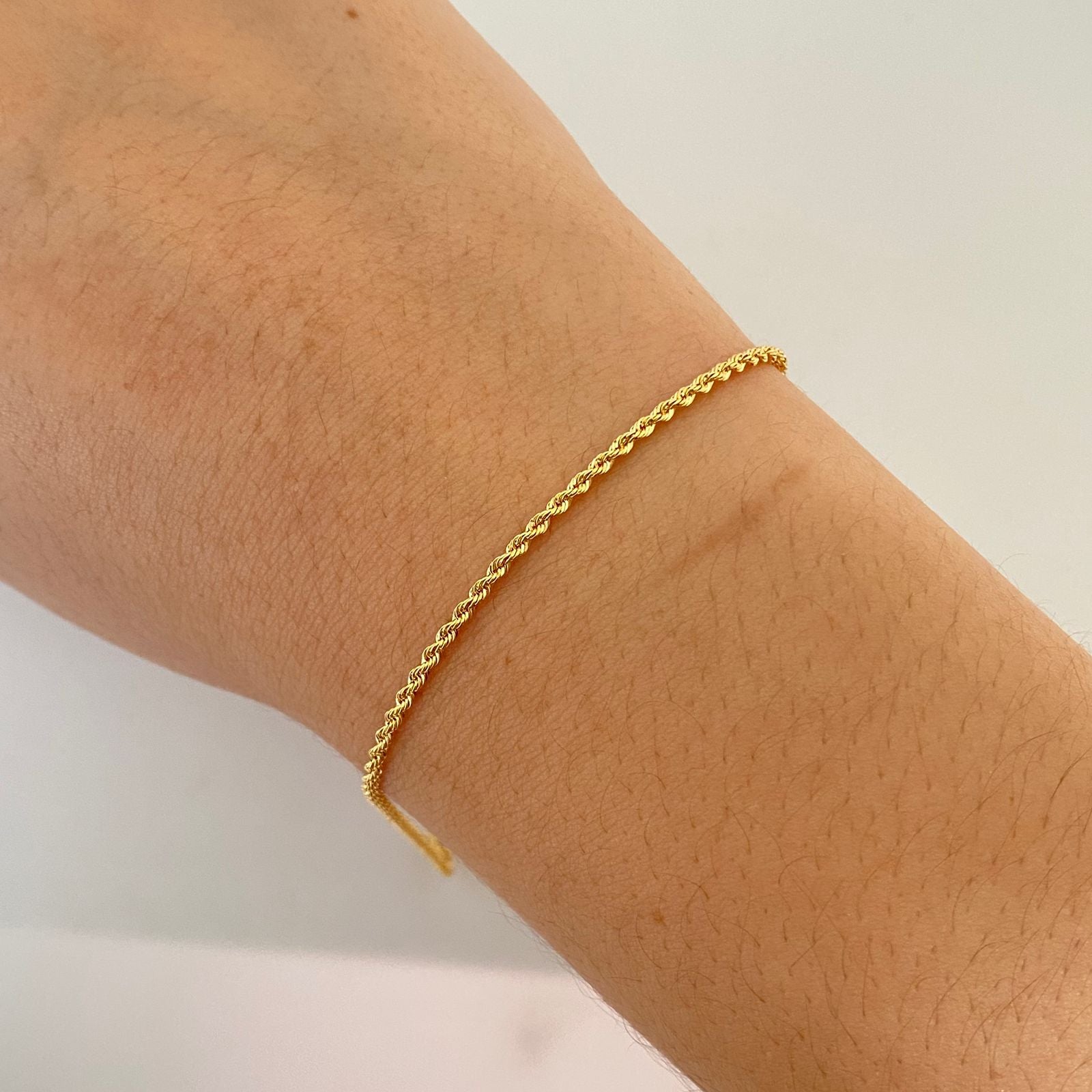 Pulso lazo Oro amarillo 18k +1 / 1,0 Gr / 2,0 mm / 18 Cm