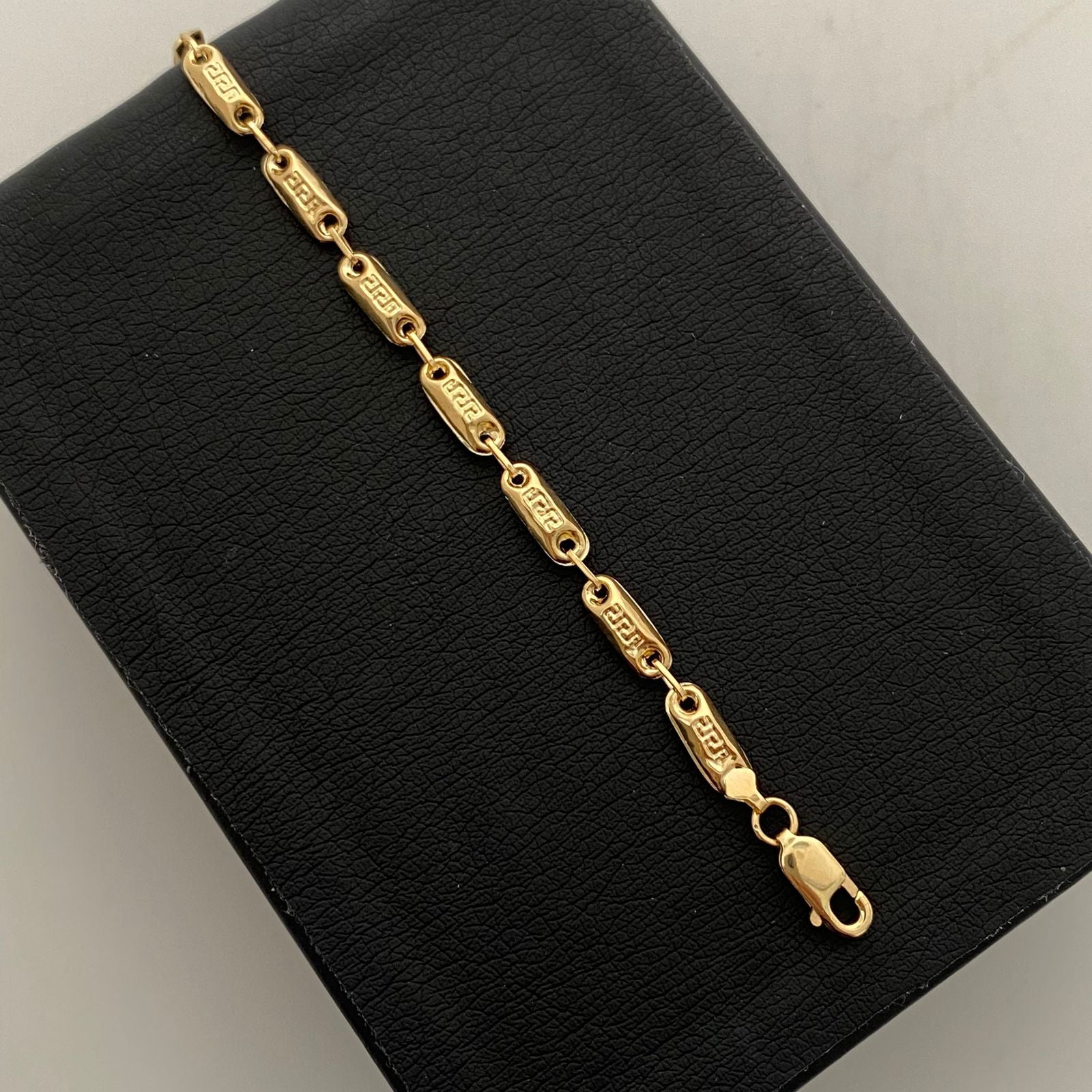 Pulso Rustico Oro amarillo 18k +1 / 3,15 Gr / 3,7 mm / 20 Cm Broche 0,60