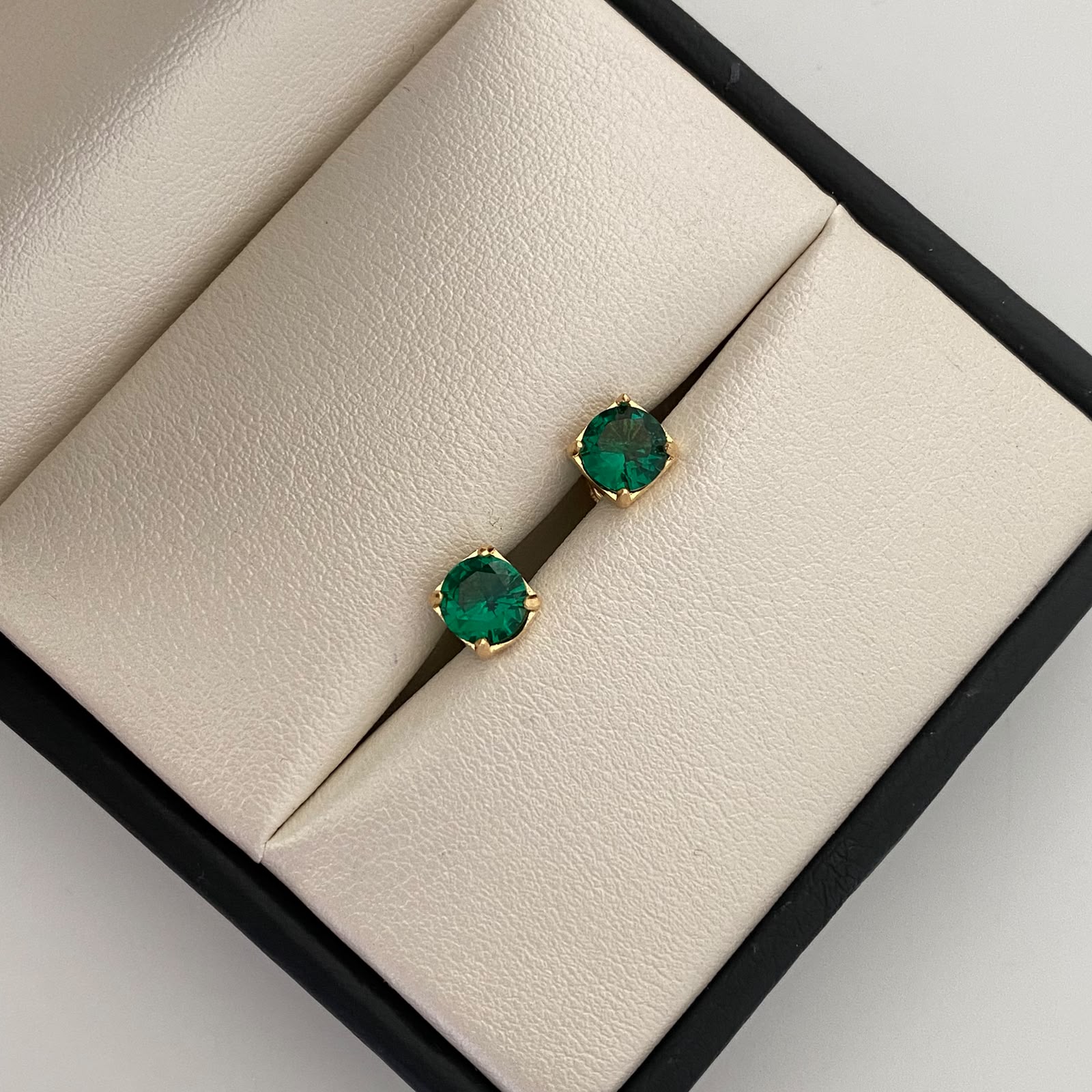 Topos Circon Verde Oro amarillo 18k 1,3 Gr / 6 mm