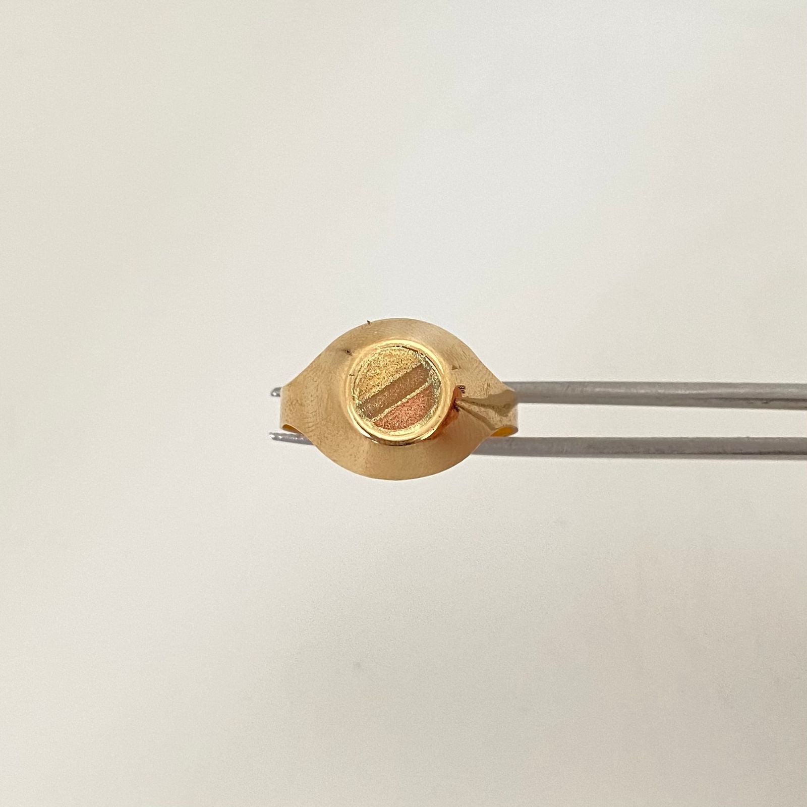 Anillo circulo central Oro amarillo 18k / Talla 8 / 1,85 Gr