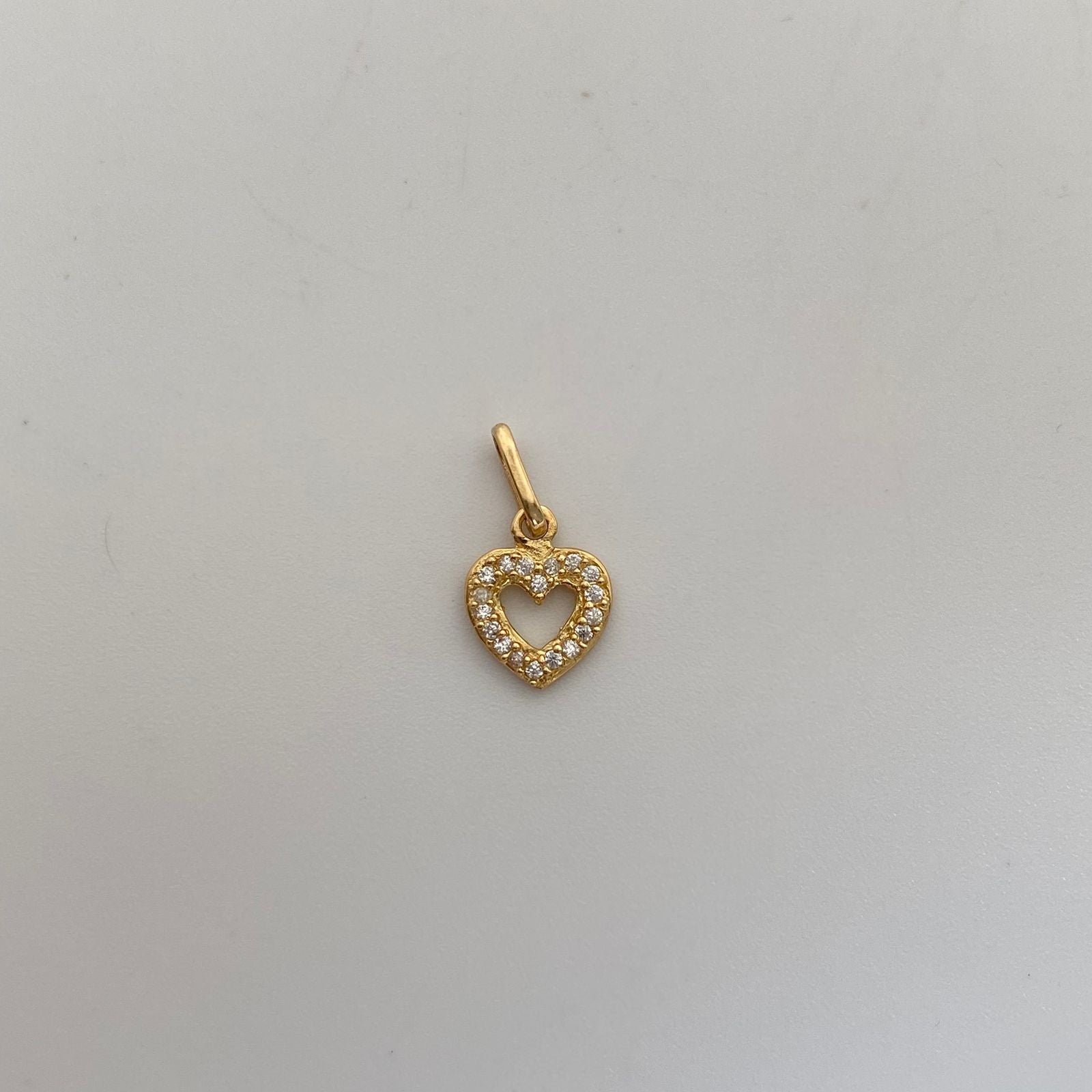 Dije Corazon Silueta Casting Oro amarillo 18k 0,8 Gr / 8,9 mm / 1,6 Cm